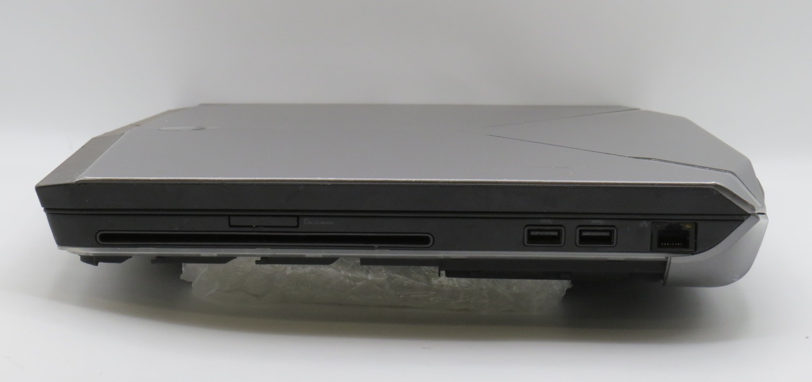 Alienware 13 r3 i7-7700HQ @ 2.8 Intel HD 17.3″ No RAM/HDD/OS/AC *PARTS*