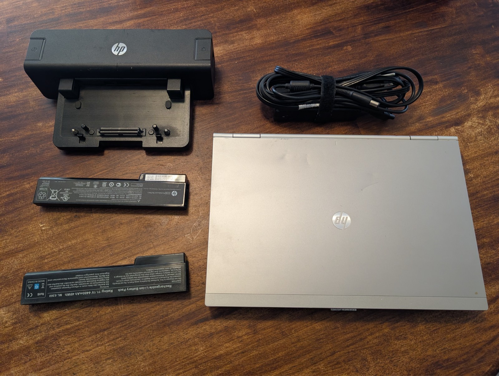 HP EliteBook 8470p i7 8GB 240GB SSD Radeon Win10 Laptop Bundle Dock 2 Batteries