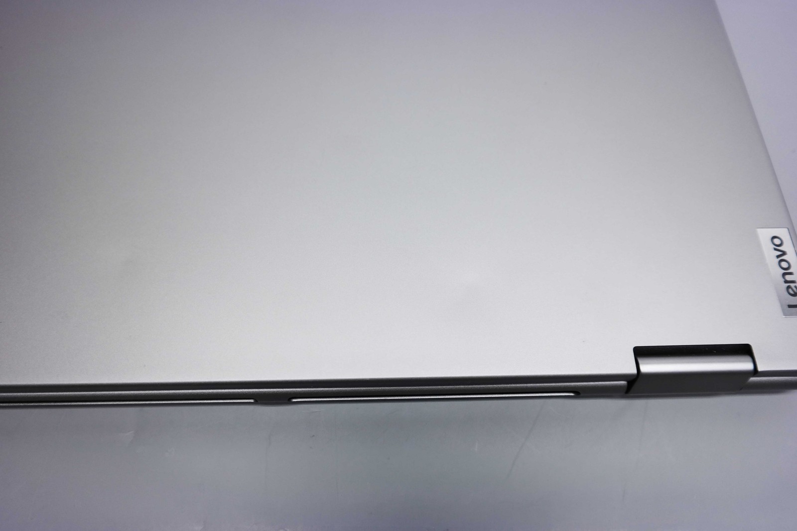 Lenovo Yoga 7 16″ AMD Ryzen 5 8640HS 8GB 512GB SSD