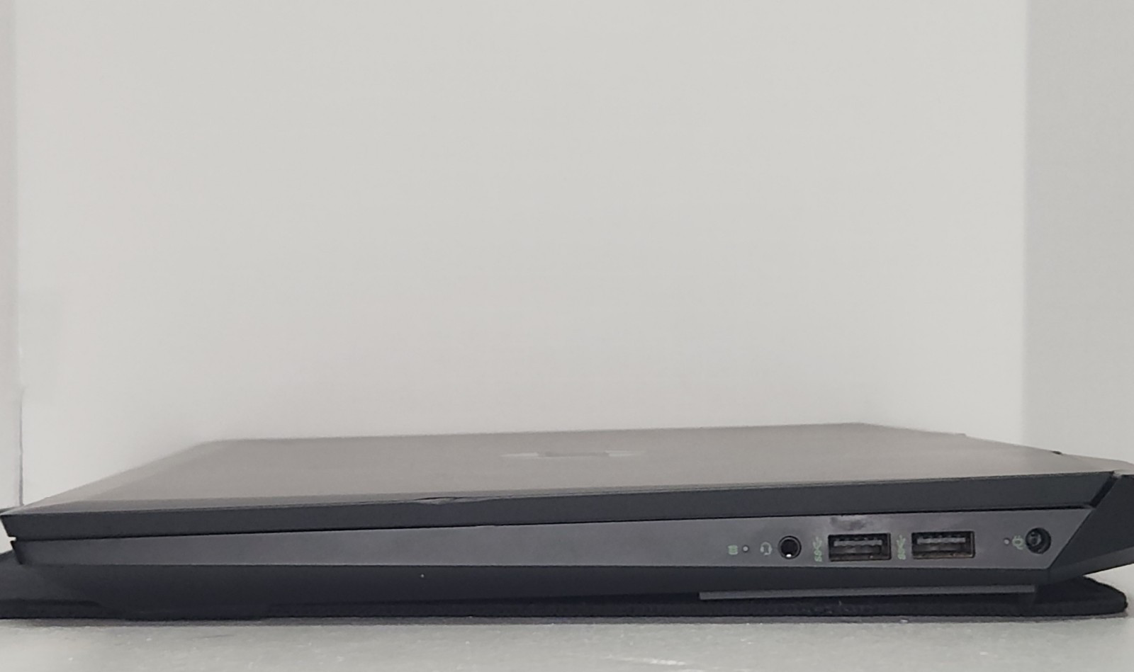 HP Pavilion Gaming Laptop 15.6″ GTX 1050 i5-9300H 16GB RAM 256GB SSD Windows 11