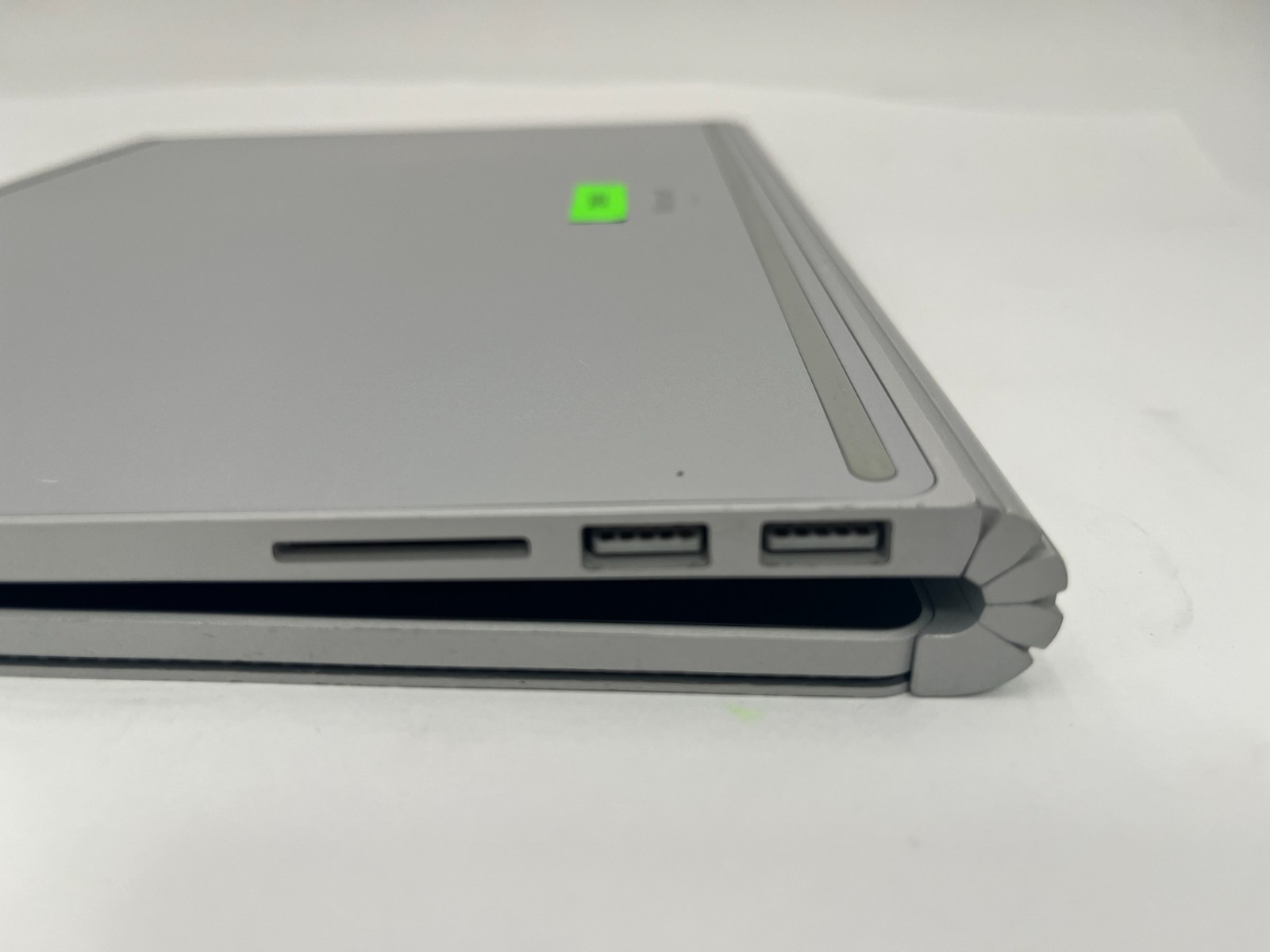 Microsoft Surface Book 2 1832 i5-8350U 8GB RAM, 256GB M2 WIN 11