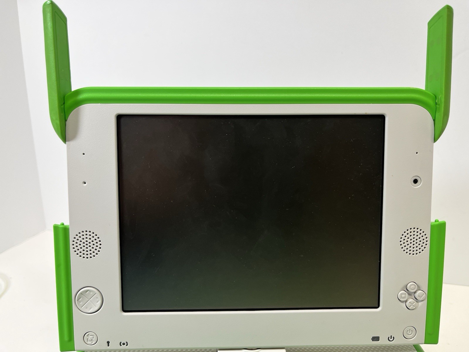 OLPC XO-1 Kids Laptop Computer – One Laptop Per Child – w/ Power Adapter
