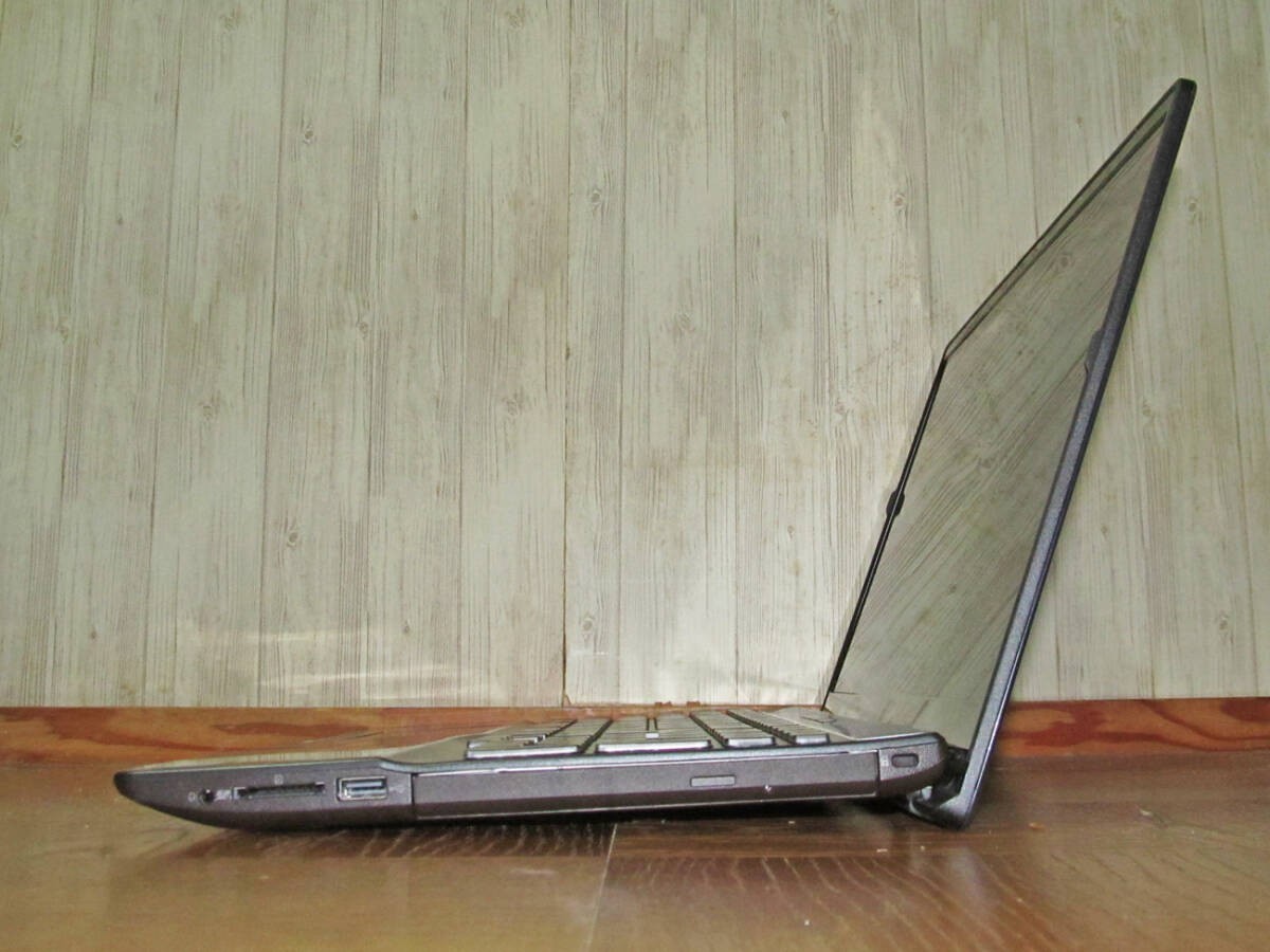 Fujitsu LIFEBOOK AH53/D3 Core i7-8565U 32GB 1TB SSD + 1TB HDD Blu‑ray Win 11 Pro