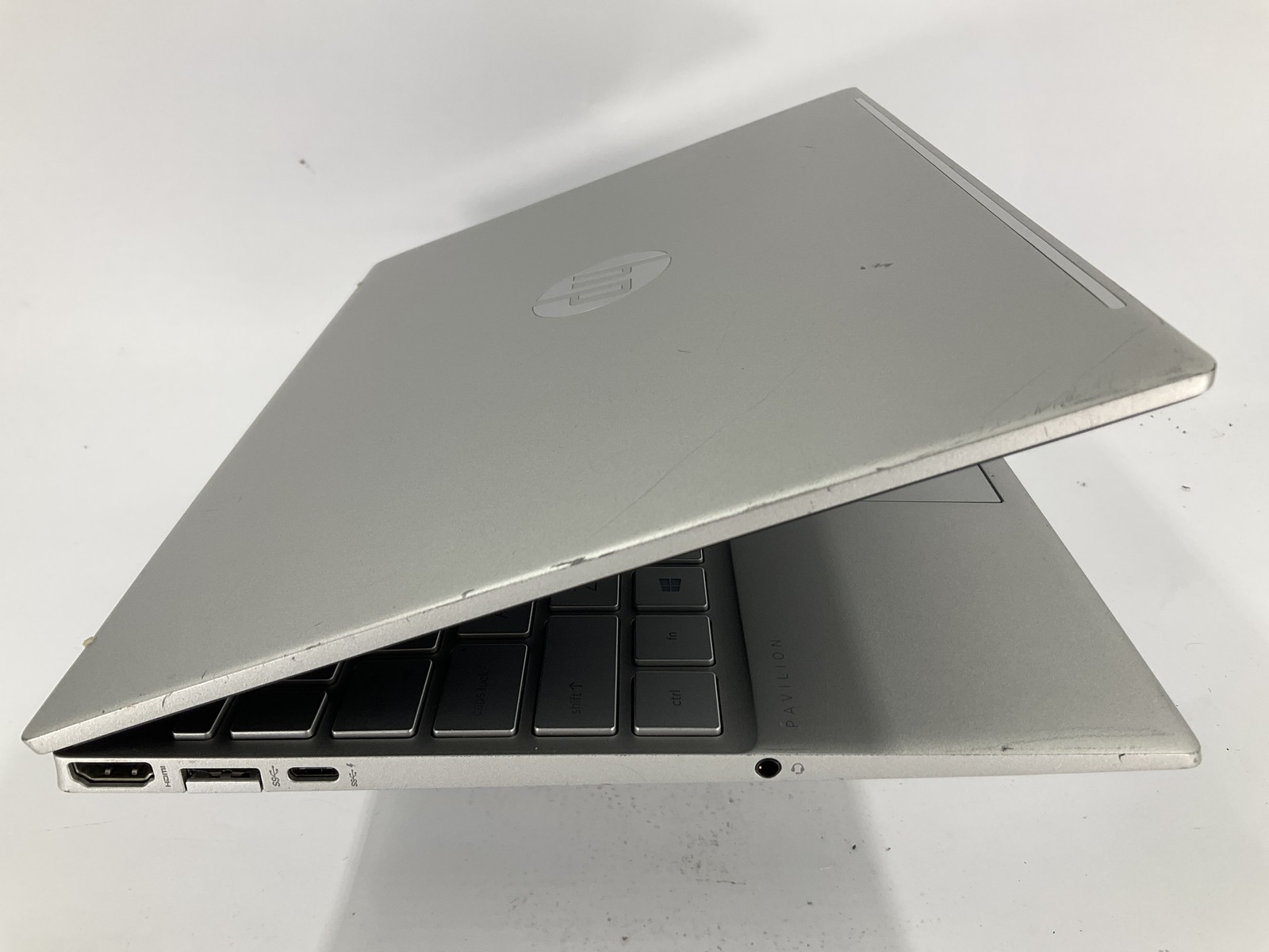 HP Pavilion Aero Laptop 13-be0010nr 13.3″ AMD Ryzen 5 5600U 512GB 8GB B W11 Pro