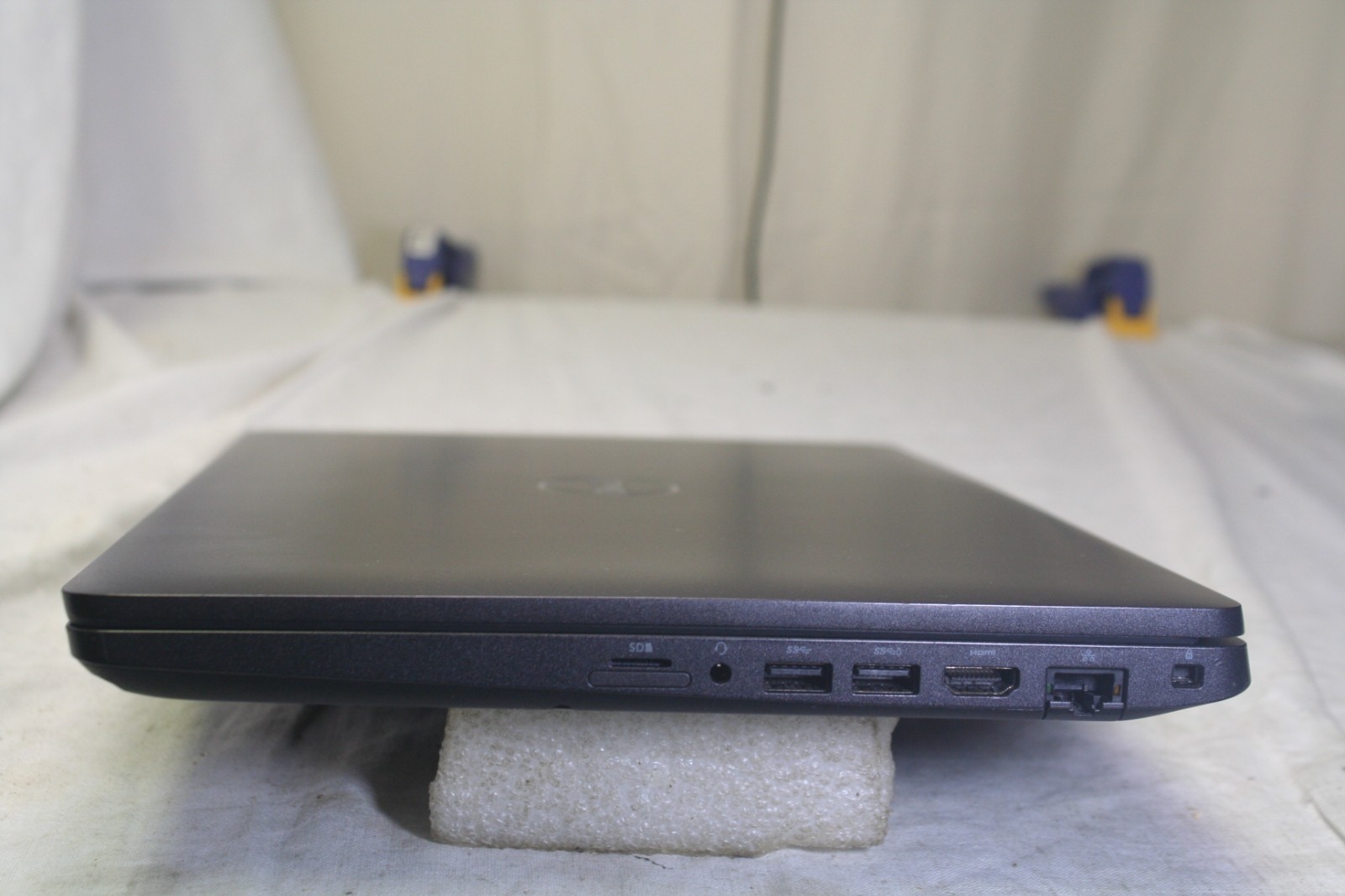 Dell Latitude 5500 Intel Core i5-8365U 1.60Ghz 16GB Ram ,128SSD,AMD Radeon 540X