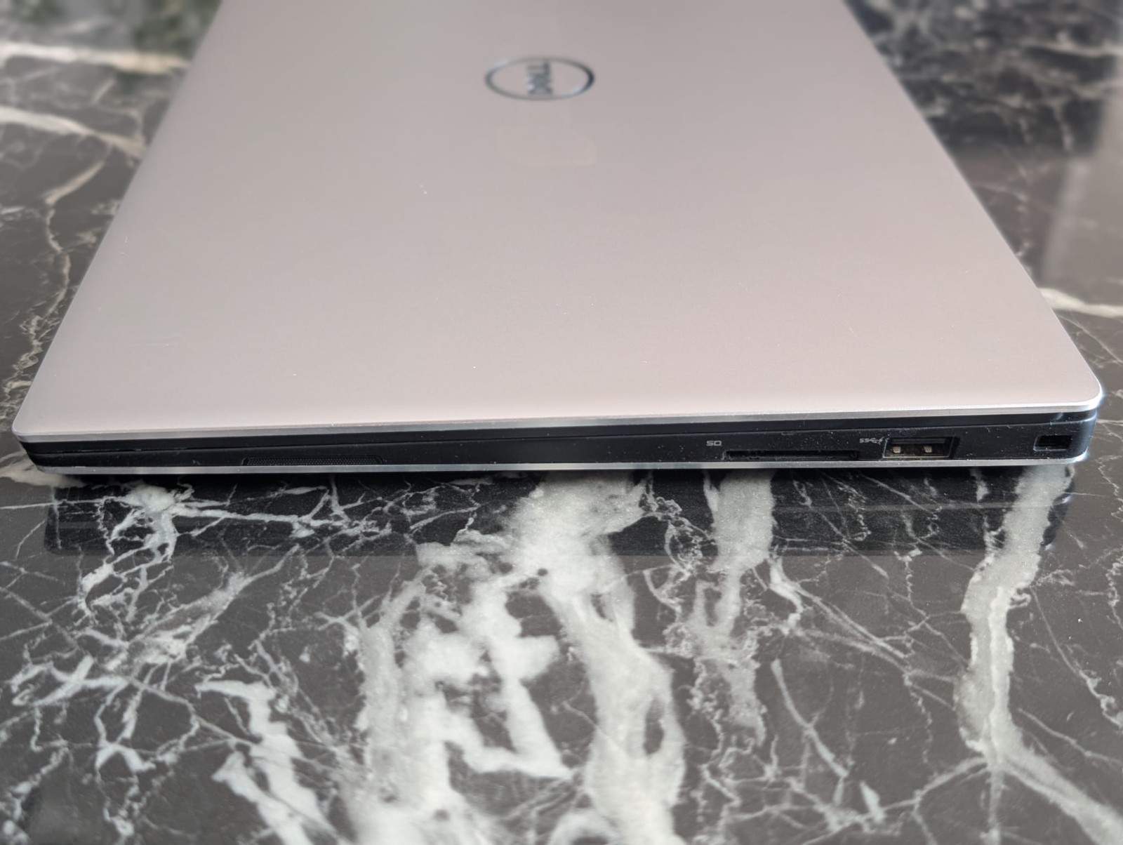 Dell XPS 13 9350 13.4″ 8GB RAM 512GB SSD