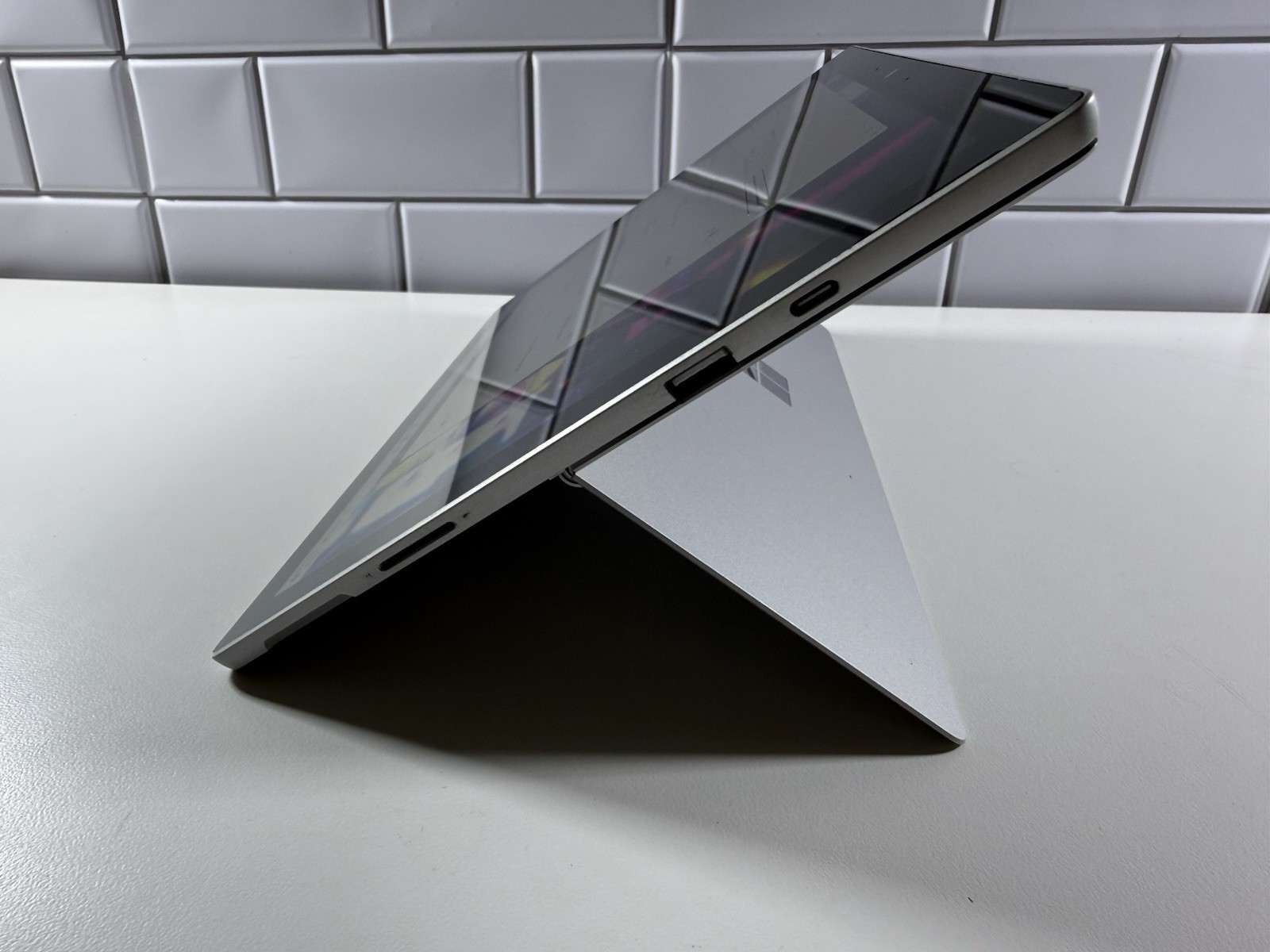 Microsoft Surface Pro 7 plus 1961 Core i5-1135G7 2.4GHz 16GB 256GB Win 11 Pro