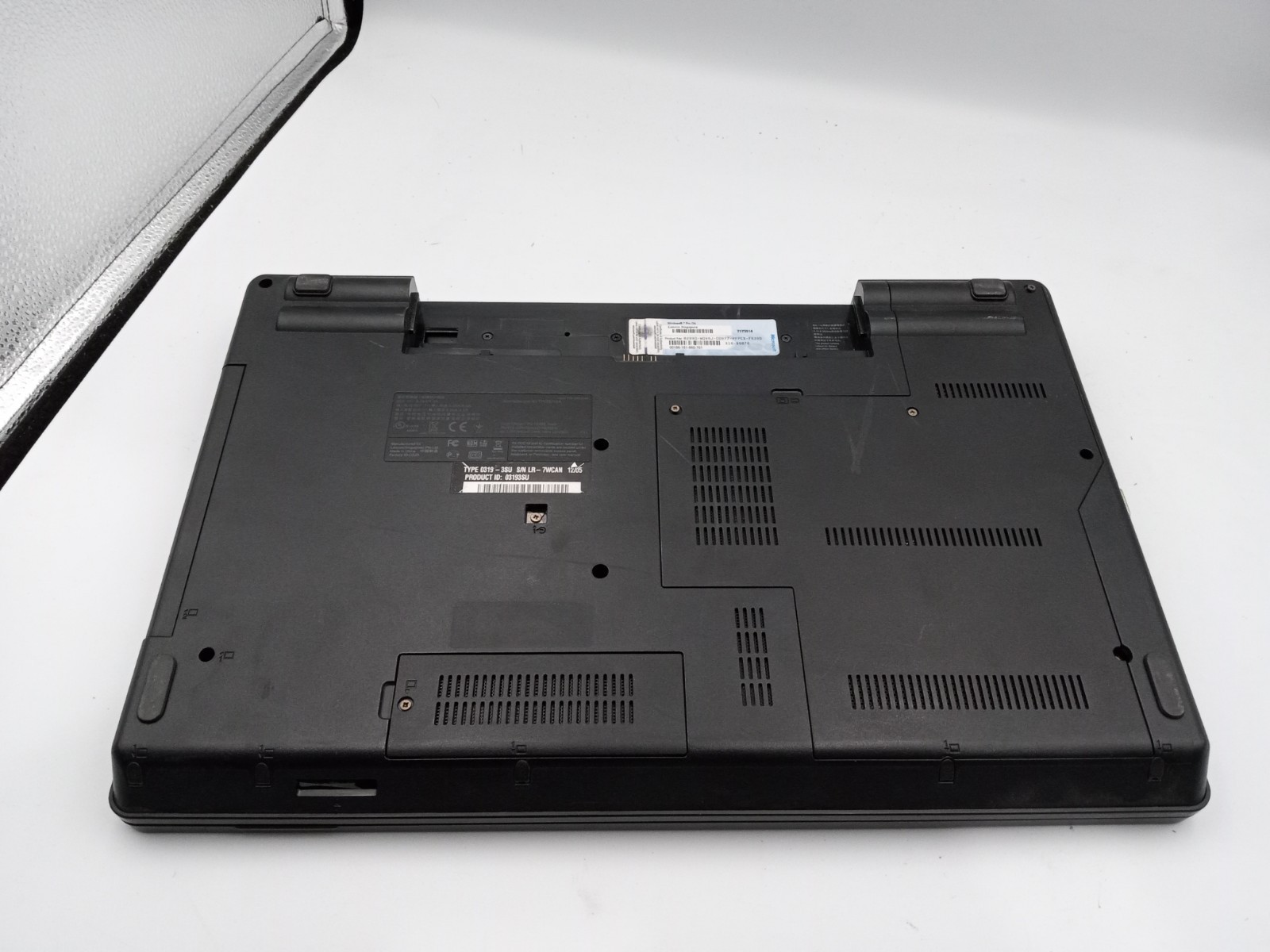 Lenovo Thinkpad Edge 15 Laptop Intel i3-380M 4GB RAM – CRACKED SCREEN -RR