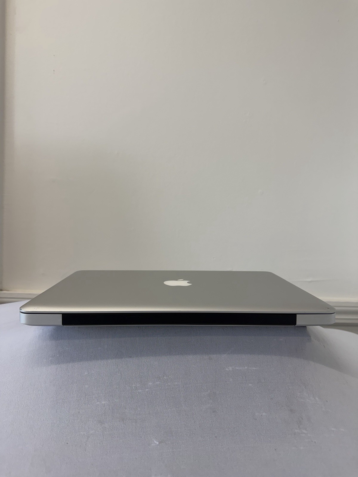 Apple Macbook Pro 2012 Laptop – Good Screen – Intel i5-3210M – Read Des
