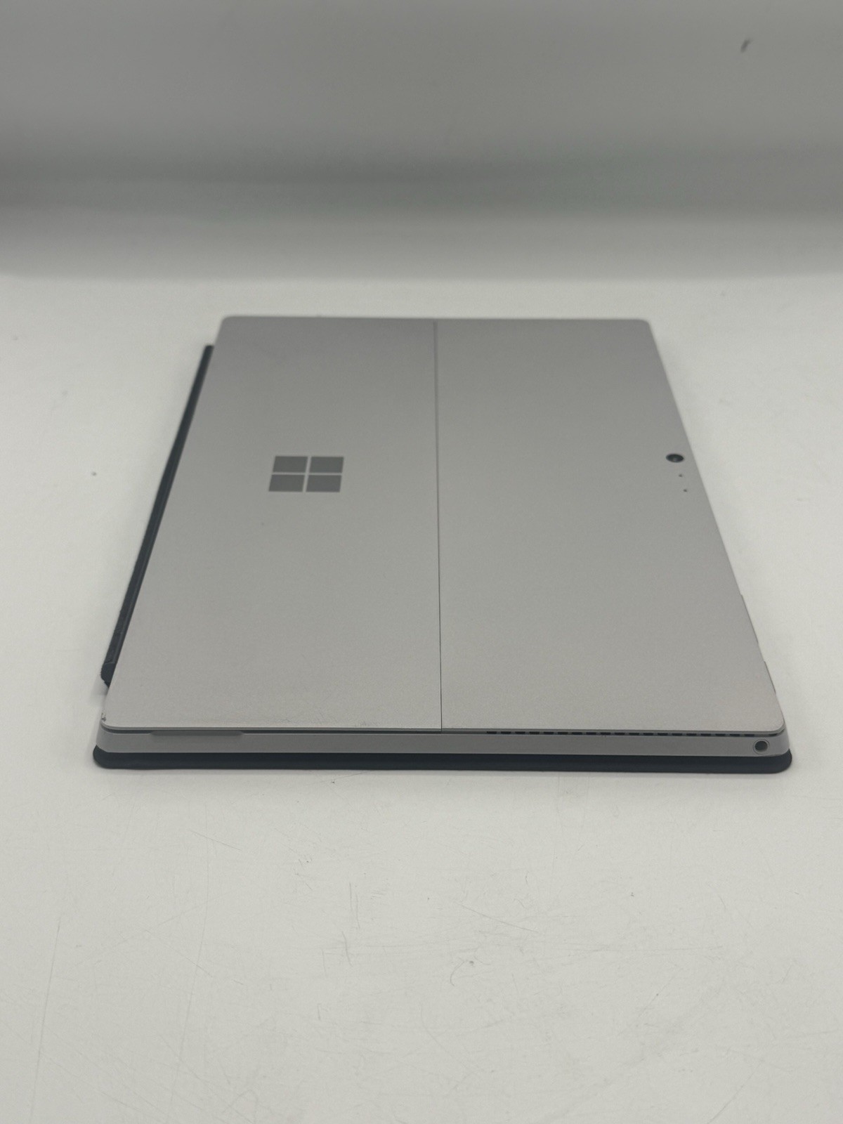 Microsoft Surface Pro 4 1724 12.3” Intel i5-6300U 8GB RAM 256GB SSD WIN10P