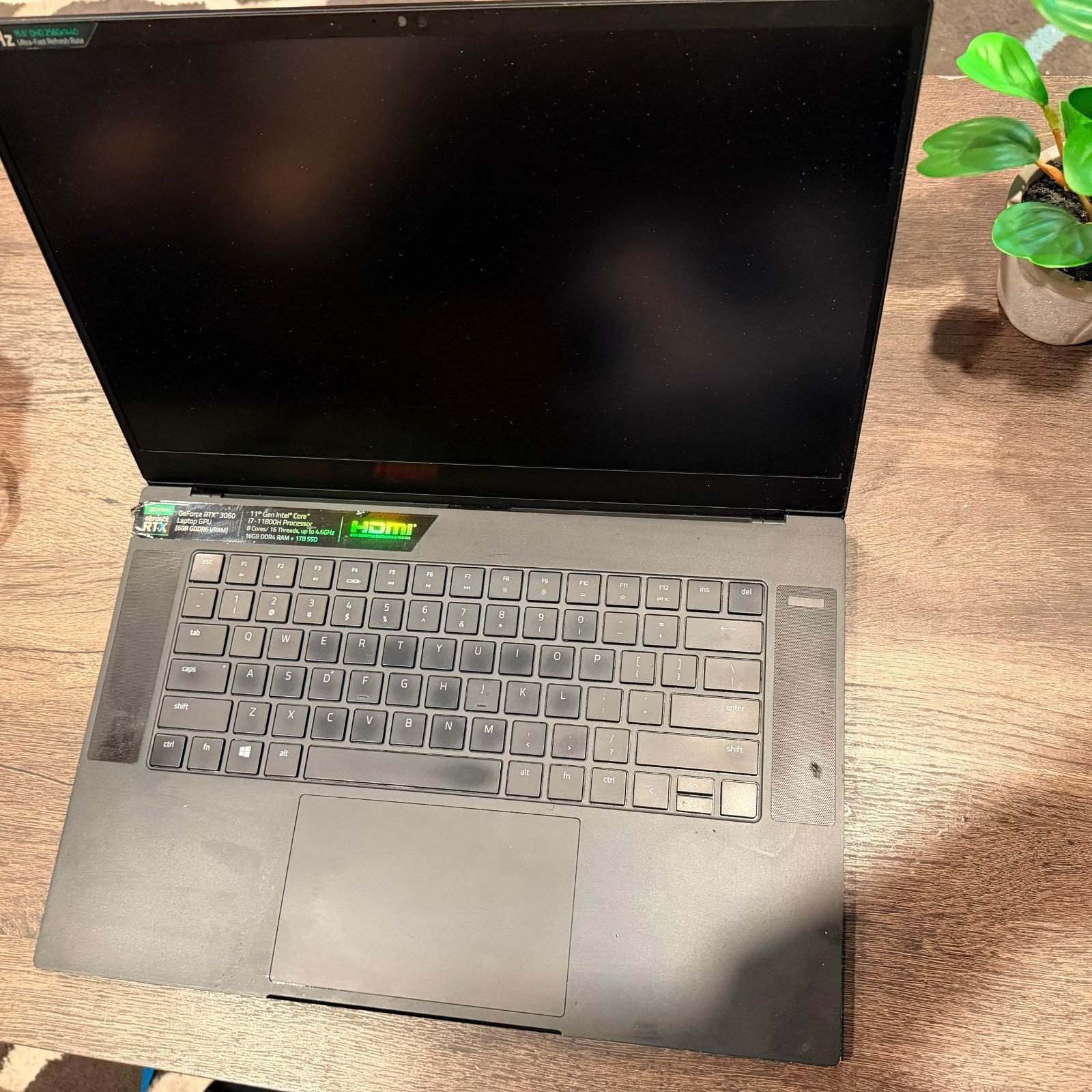Razer Blade 15 Advanced Model 15.6″ (1TB SSD, Intel Core i7 11th Gen Mid 2021)