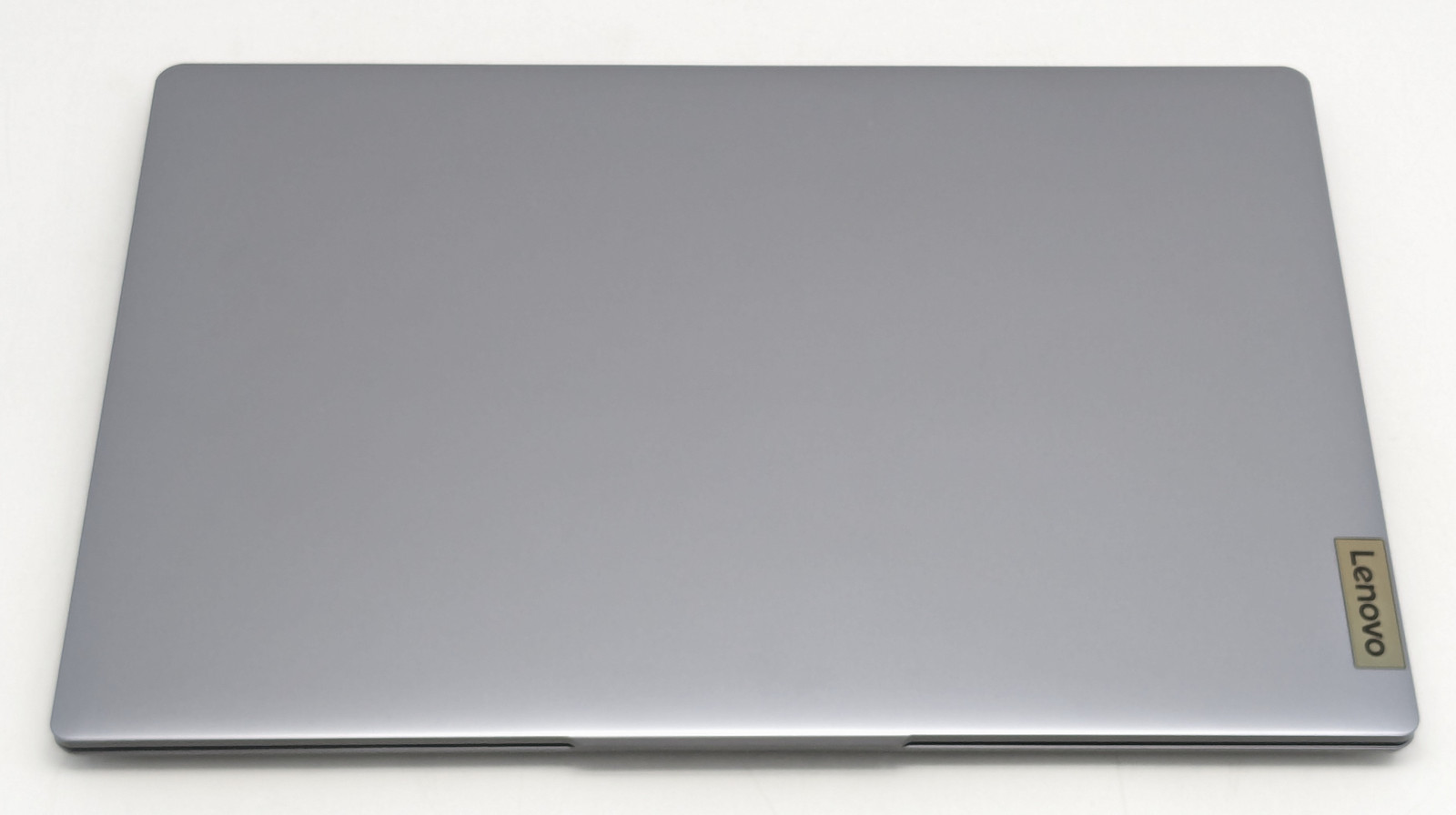 Lenovo IdeaPad Slim 3 15IRU8 15.6″ i3-1315U 8GB DDR5 256GB SSD Windows 11 Home