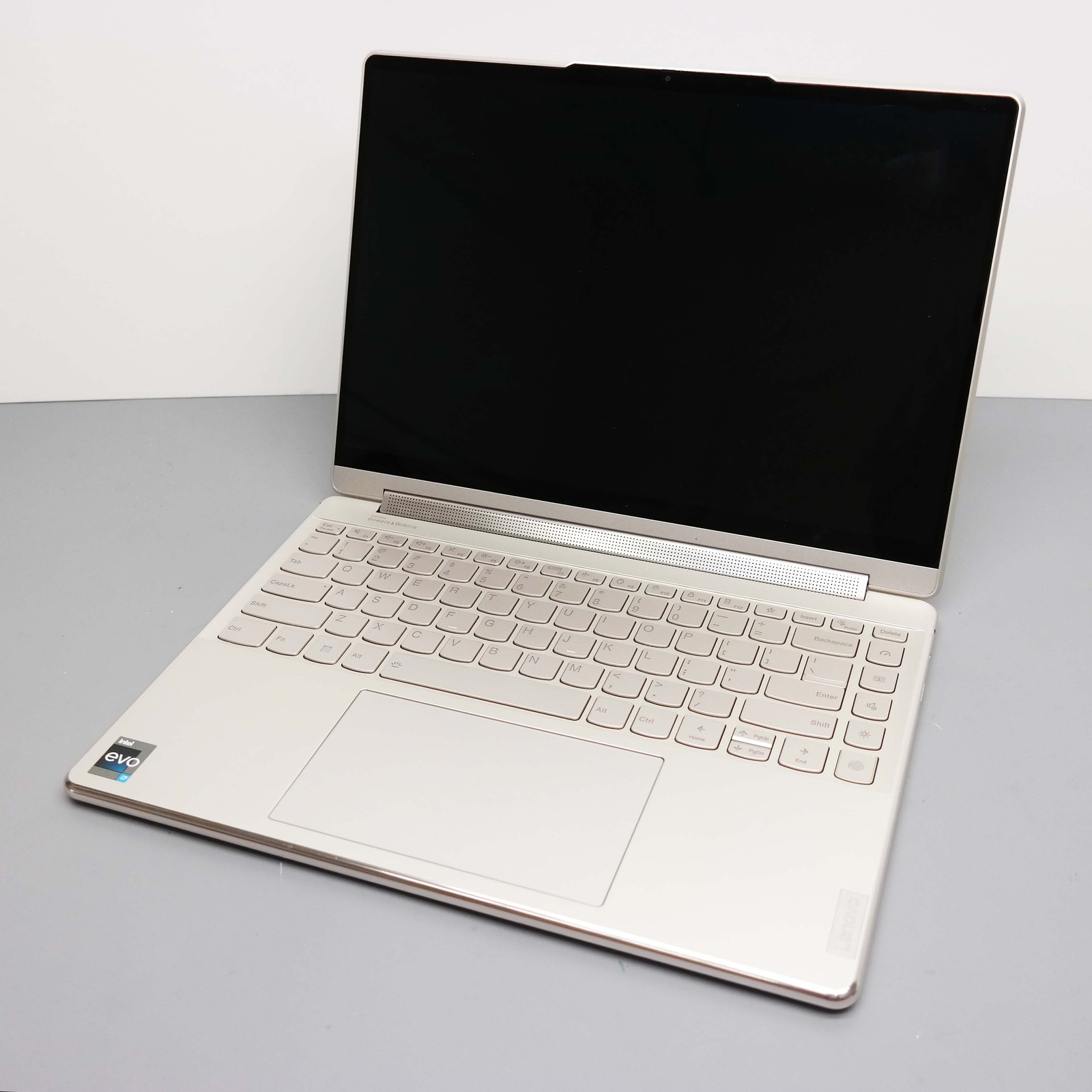 Lenovo Yoga 9i 2-in-1 14″ Intel Core i7-1360P 16GB 512GB SSD