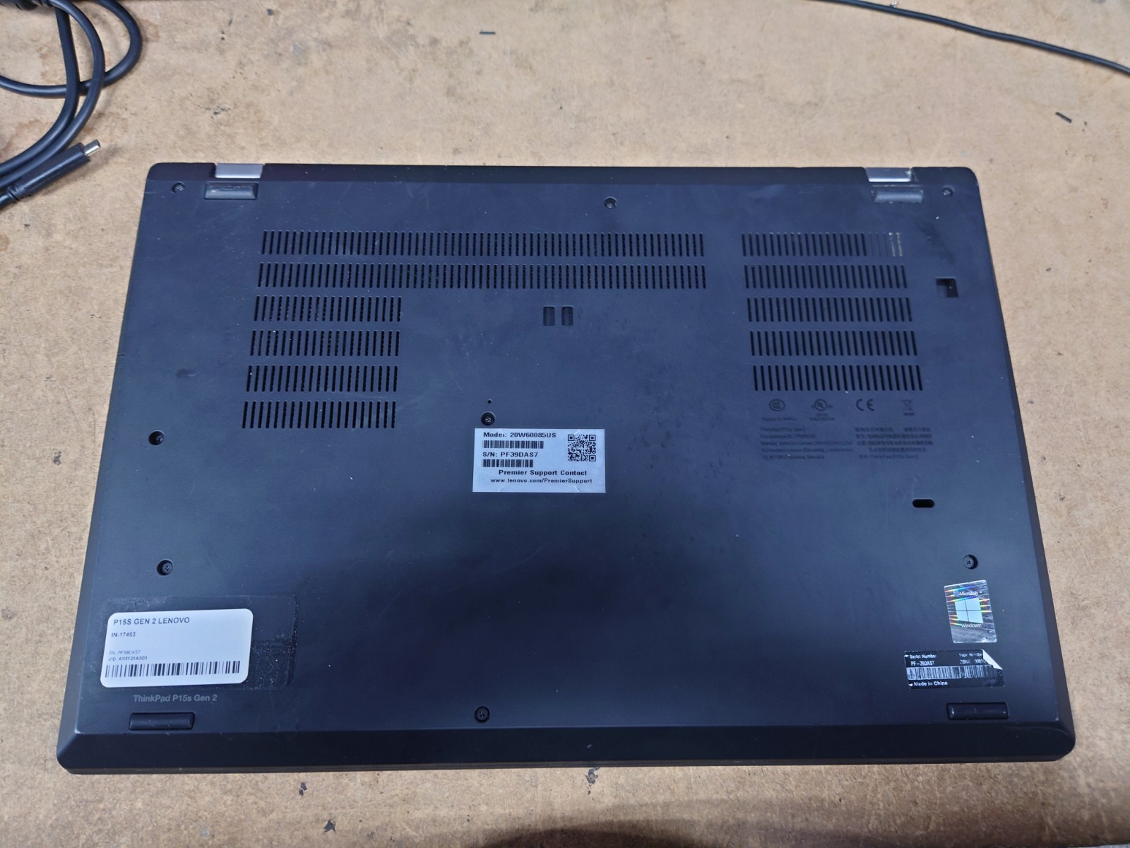 Lenovo ThinkPad P15s Gen2 15.6″ FHD Touch i7-1165G7 32GB RAM 256GB SSD No OS