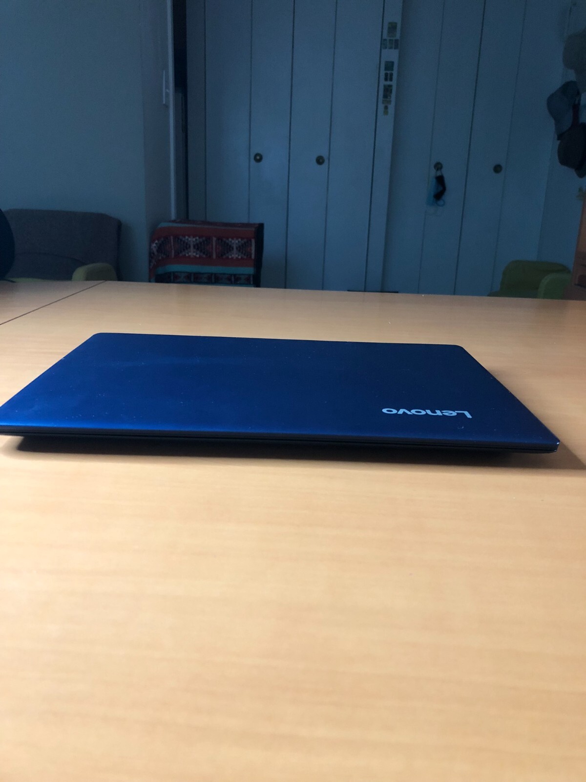 Lenovo IdeaPad 100S 14″ (32GB, Intel Celetron, 1.60 GHz, 2GB) Laptop – Navy Blue