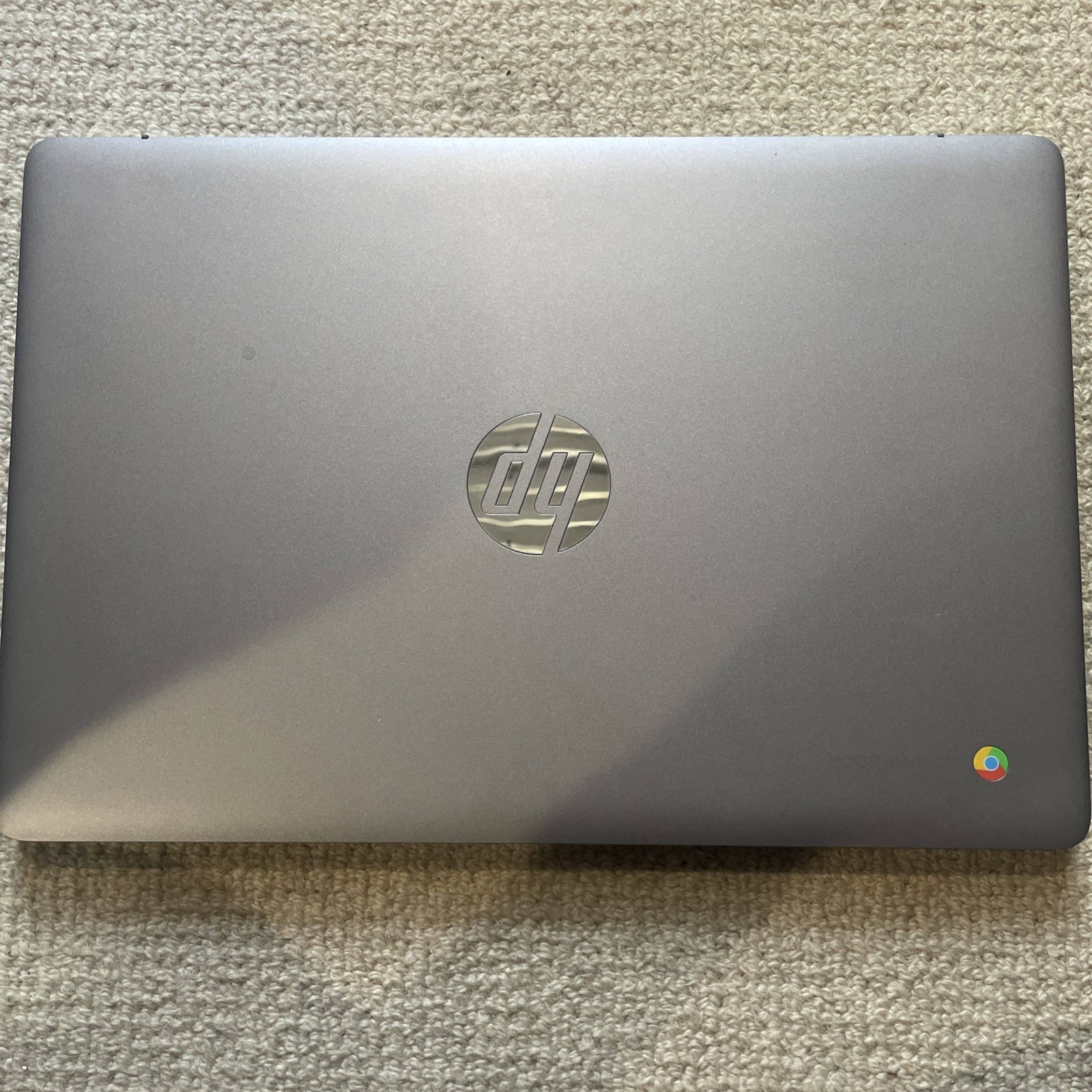 2022 Silver HP Chromebook 14in screen 64GB storage and 4GB DDR4 Ram