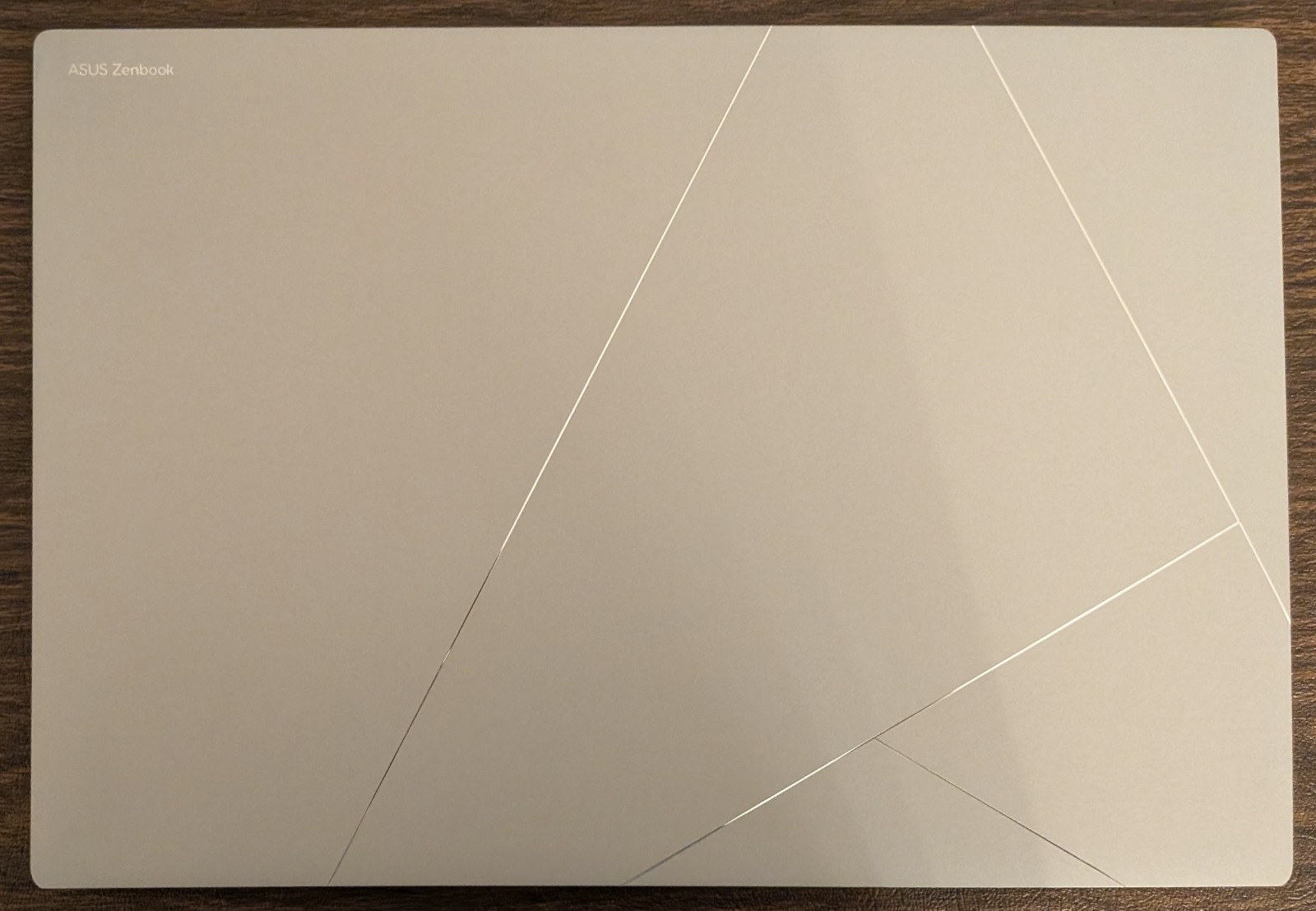ASUS Zenbook S 16 3K 120Hz OLED Touch (Ryzen AI 9 365, 24GB RAM, 1TB SSD) White