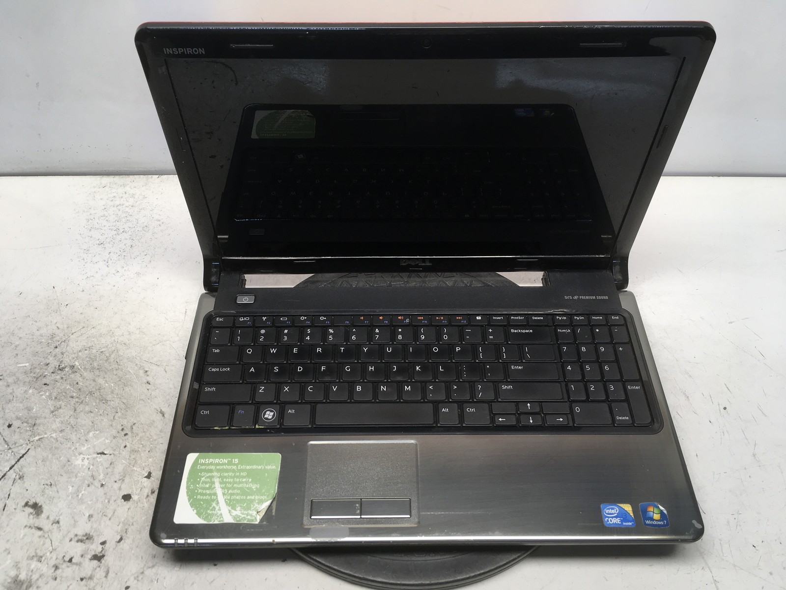 Dell Inspiron 1564 Intel i3-M330 2.13GHz 4 GB NO HDD No Batt