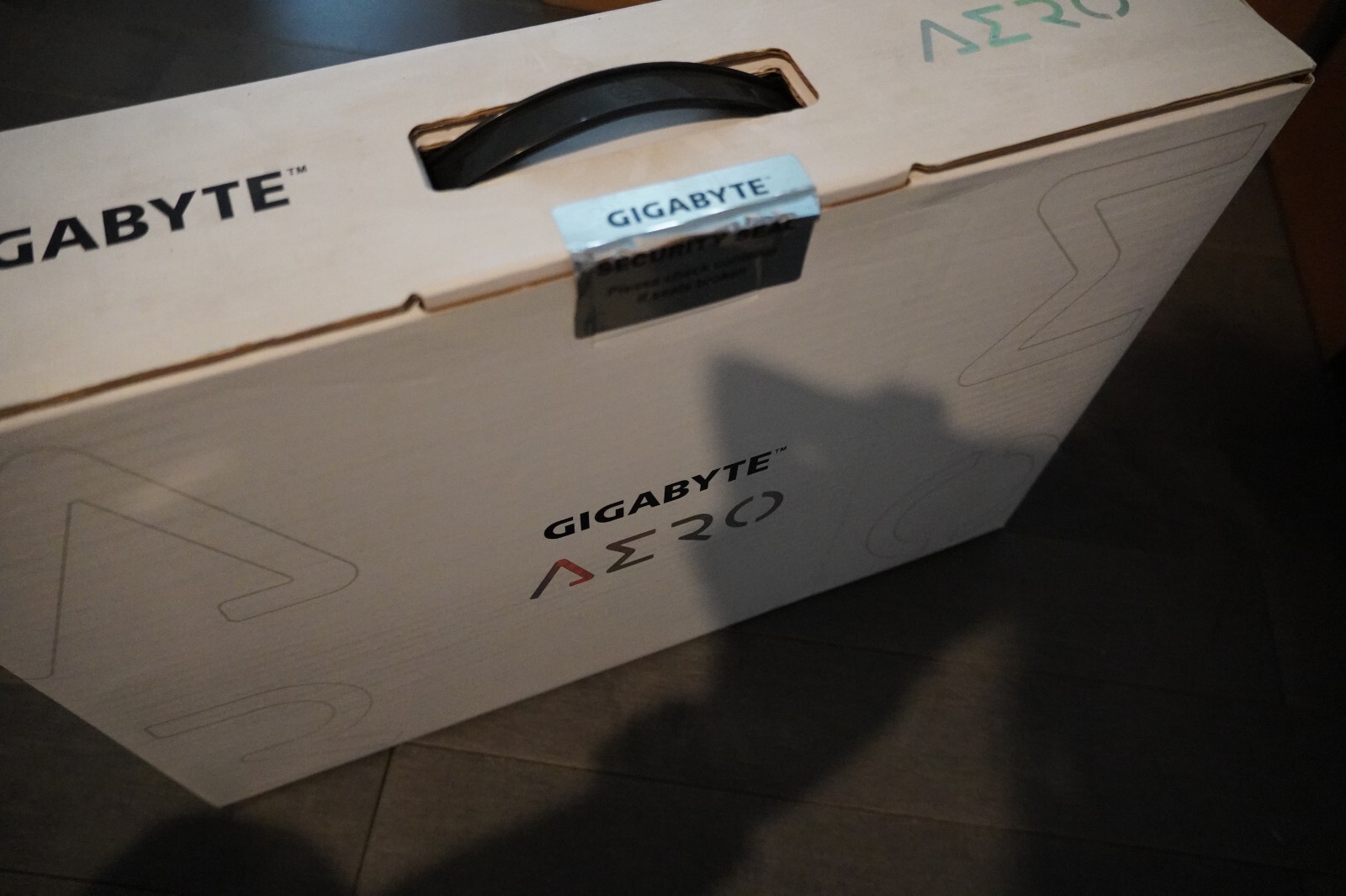 GIGABYTE AERO 15S OLED XB 15.6″ 4K UHD OLED RTX 2070 i7-10875H 16GB 1TB WIN 10 P