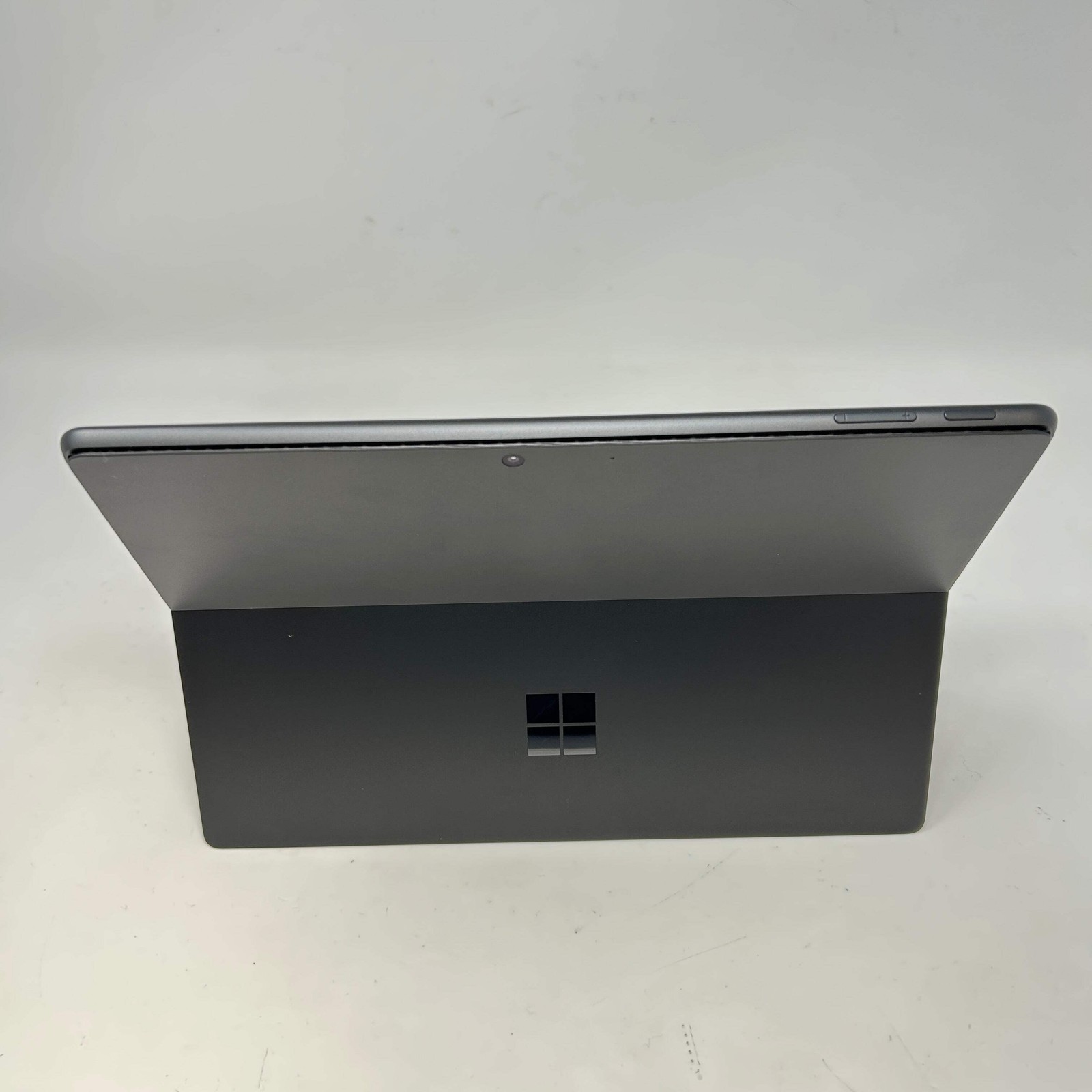 Microsoft Surface Pro 11 2076 13″ Snapdragon X Elite 3.4GHz 16GB RAM 1TB SSD