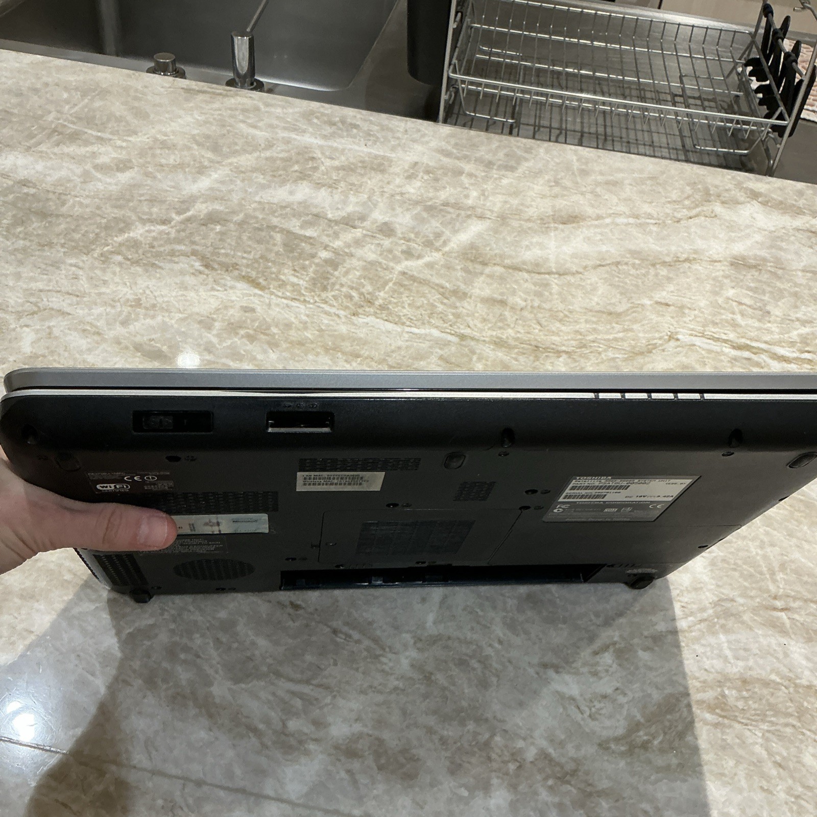 TOSHIBA SATELLITE A505-S6005 i3 M330 16″ screen 8G RAM 500G HDD tested working