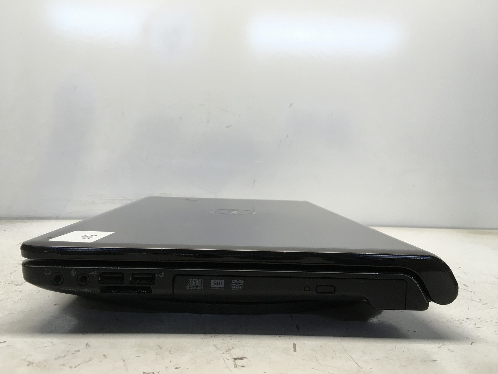 Dell Inspiron 1564 Intel i3-M330 2.13GHz 2 GB NO HDD No Batt