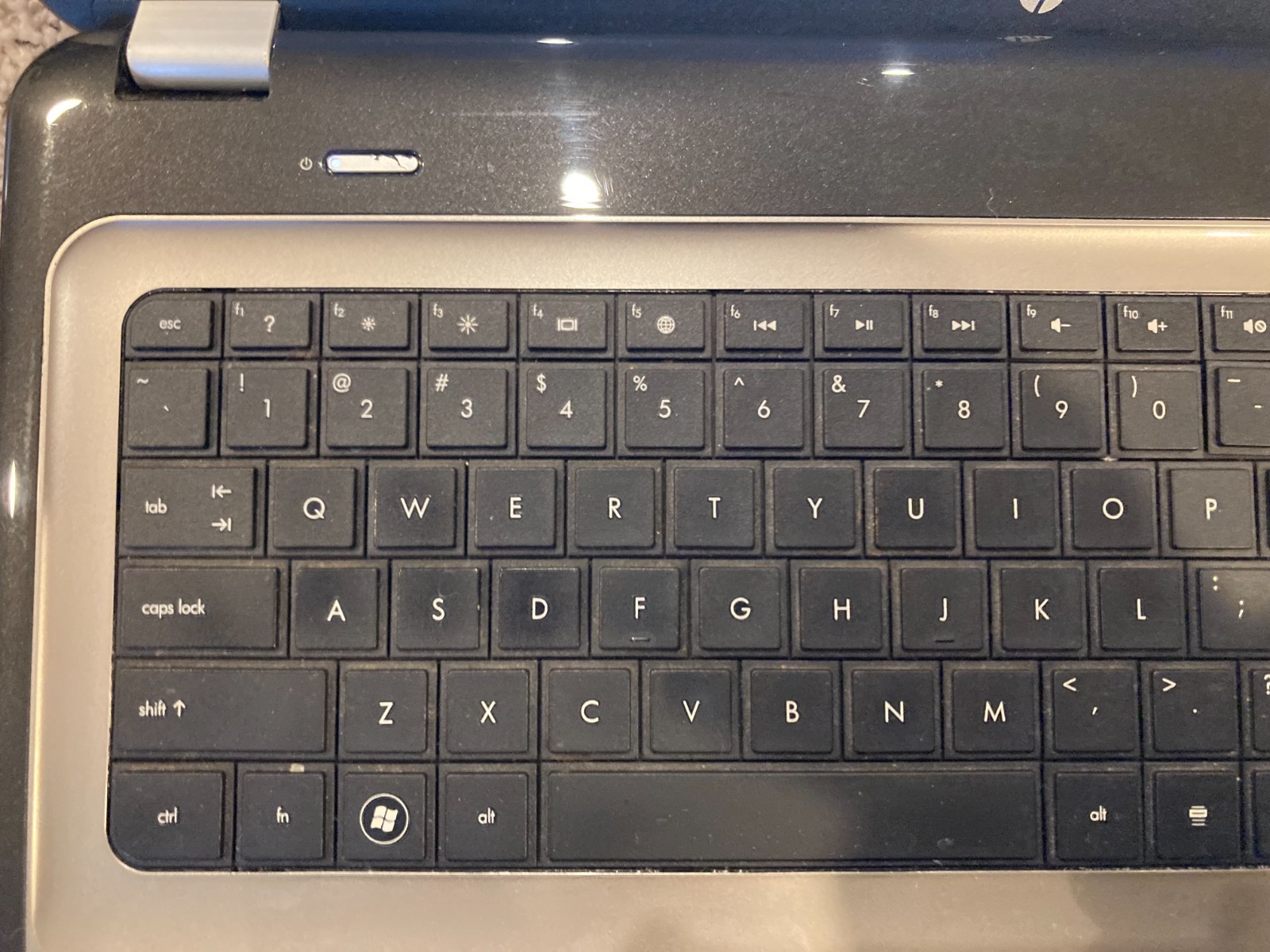 HP Pavilion G7 Notebook 250GB HDD/AMD A4/12GB RAM/Fedora