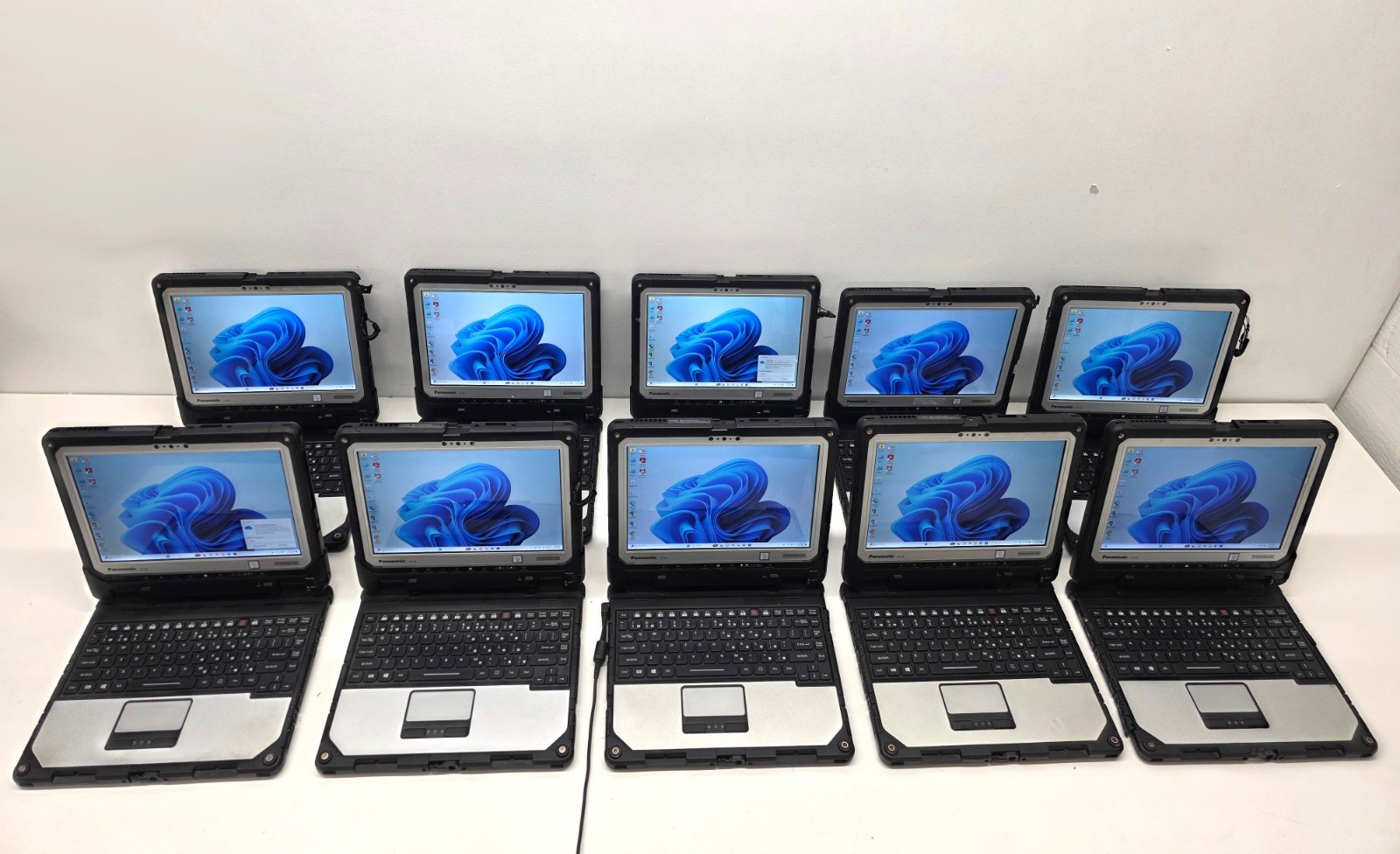 Lot 10 Panasonic Toughbook CF-33 i5 8GB 128GB Barcode LTE Rugged PCs