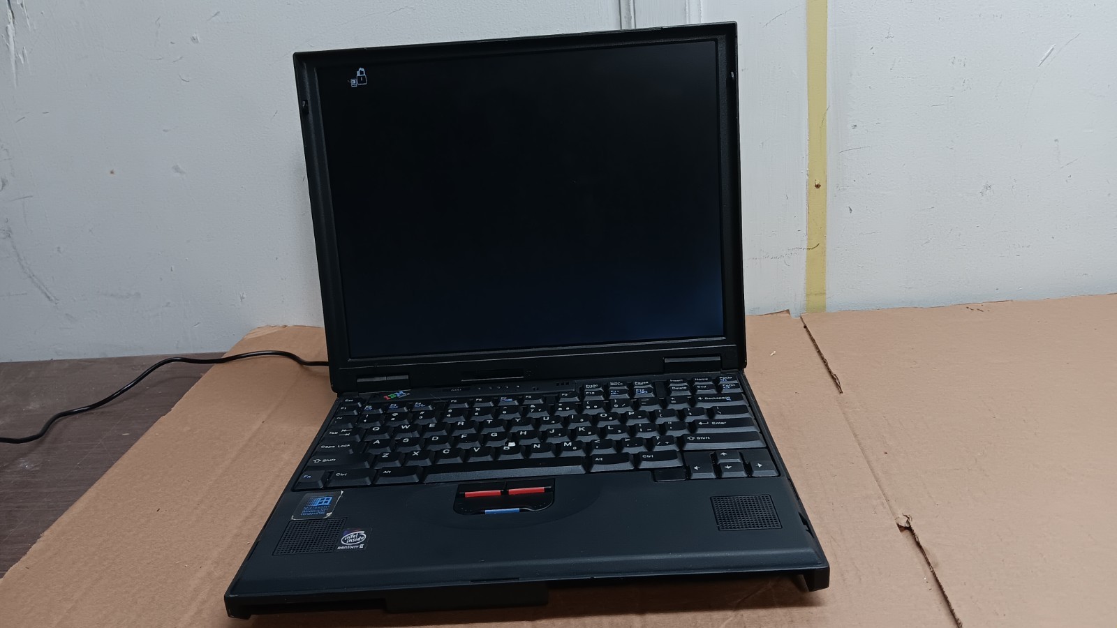 Vintage IBM ThinkPad 600 Laptop Intel Pentium II 13″ LCD Screen IBM TYPE 2645 PR