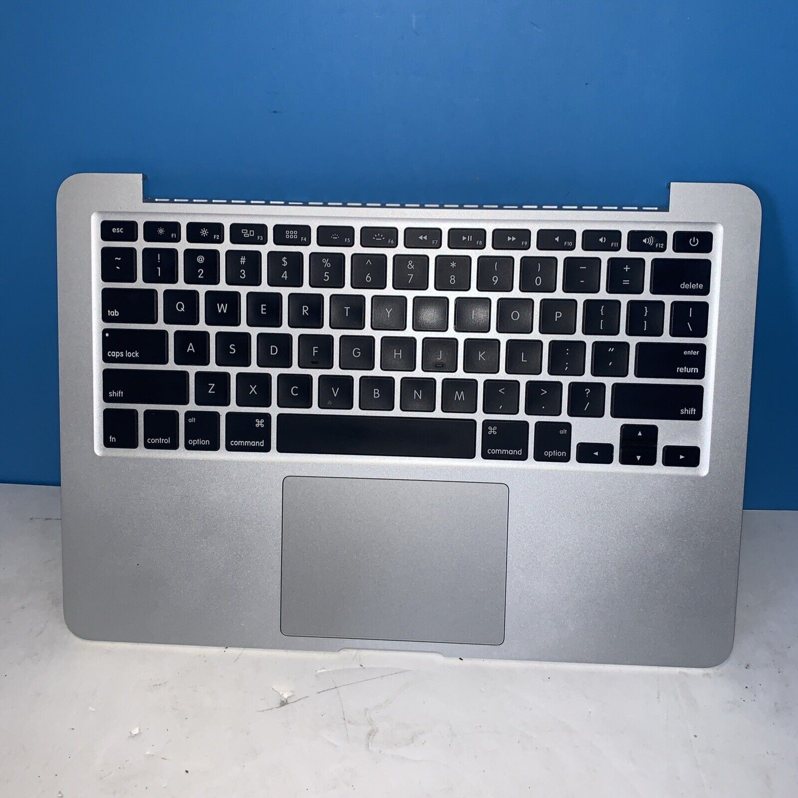 Apple MacBook Pro Retina 13″ A1502 Top Case w/ mainboard/ Keyboard & Trackpad