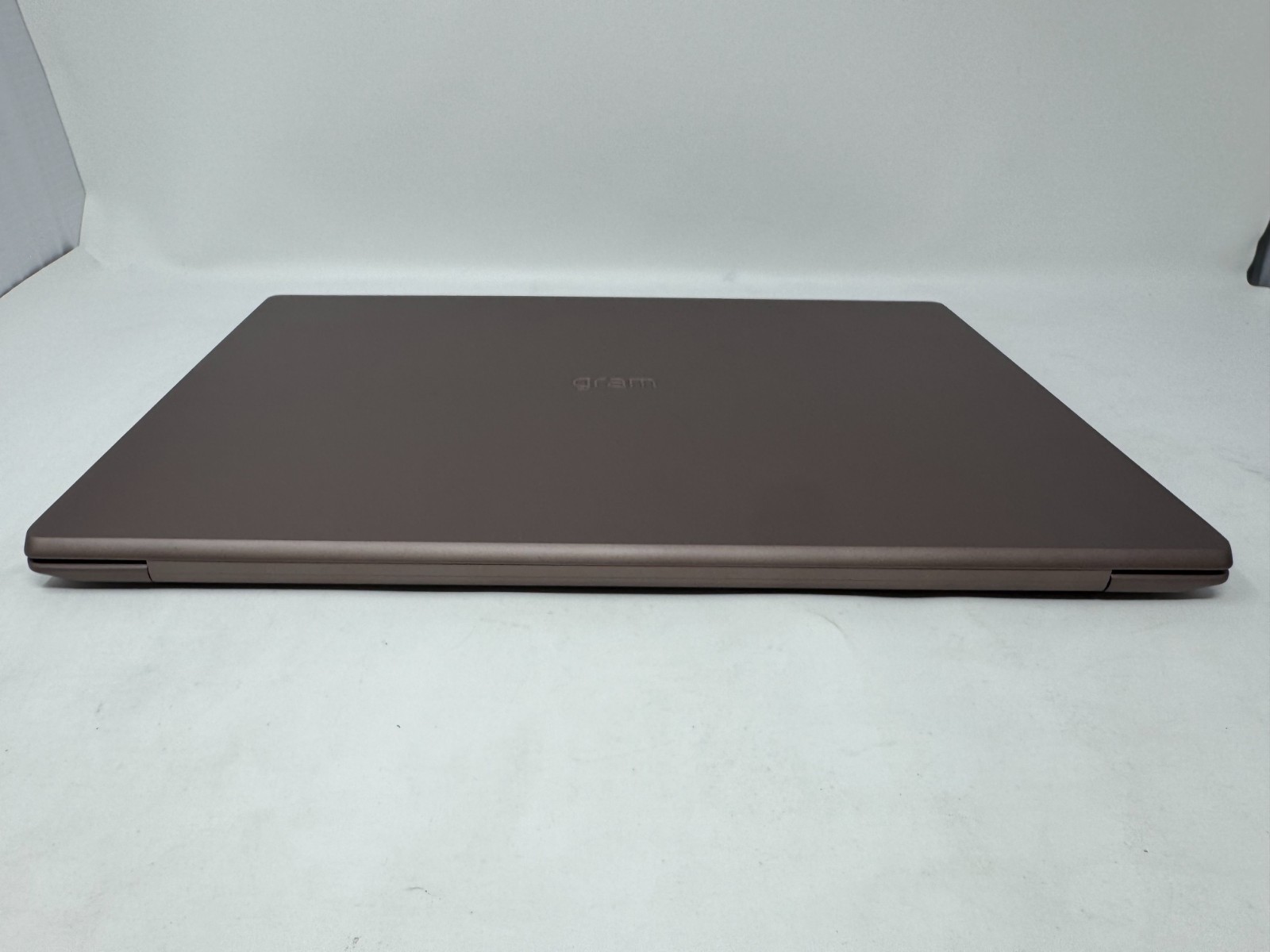 LG gram Max 17Z90UB 17″ Touch Laptop PC Ultra7 355/2.5K/IPS/32GB/1TB SSD/Wrty