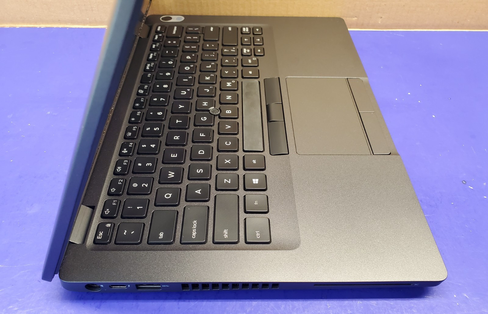 Dell Latitude 5400 i7-8665U 1.90Ghz 16GB 1TB SSD 14″ *Professionally Restored*