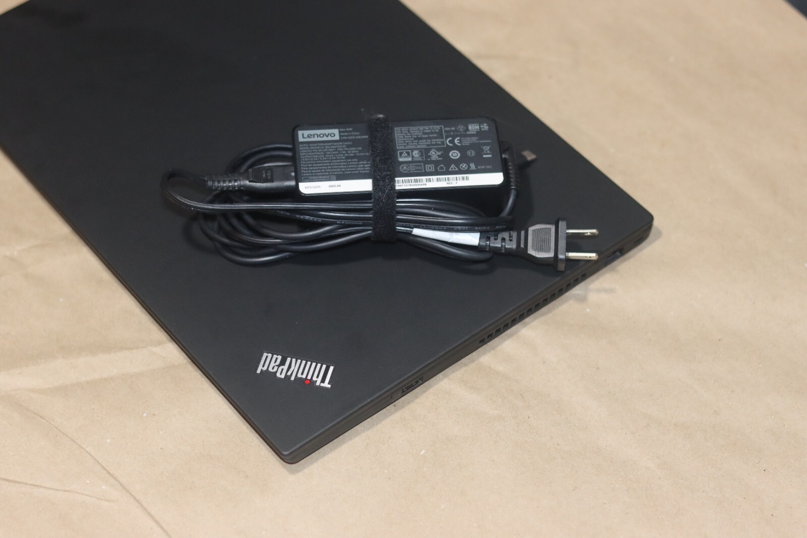 Lenovo ThinkPad T15 Gen 1 1.6 GHz i5-10210U 16GB Ram 256GB SSD – Very Good
