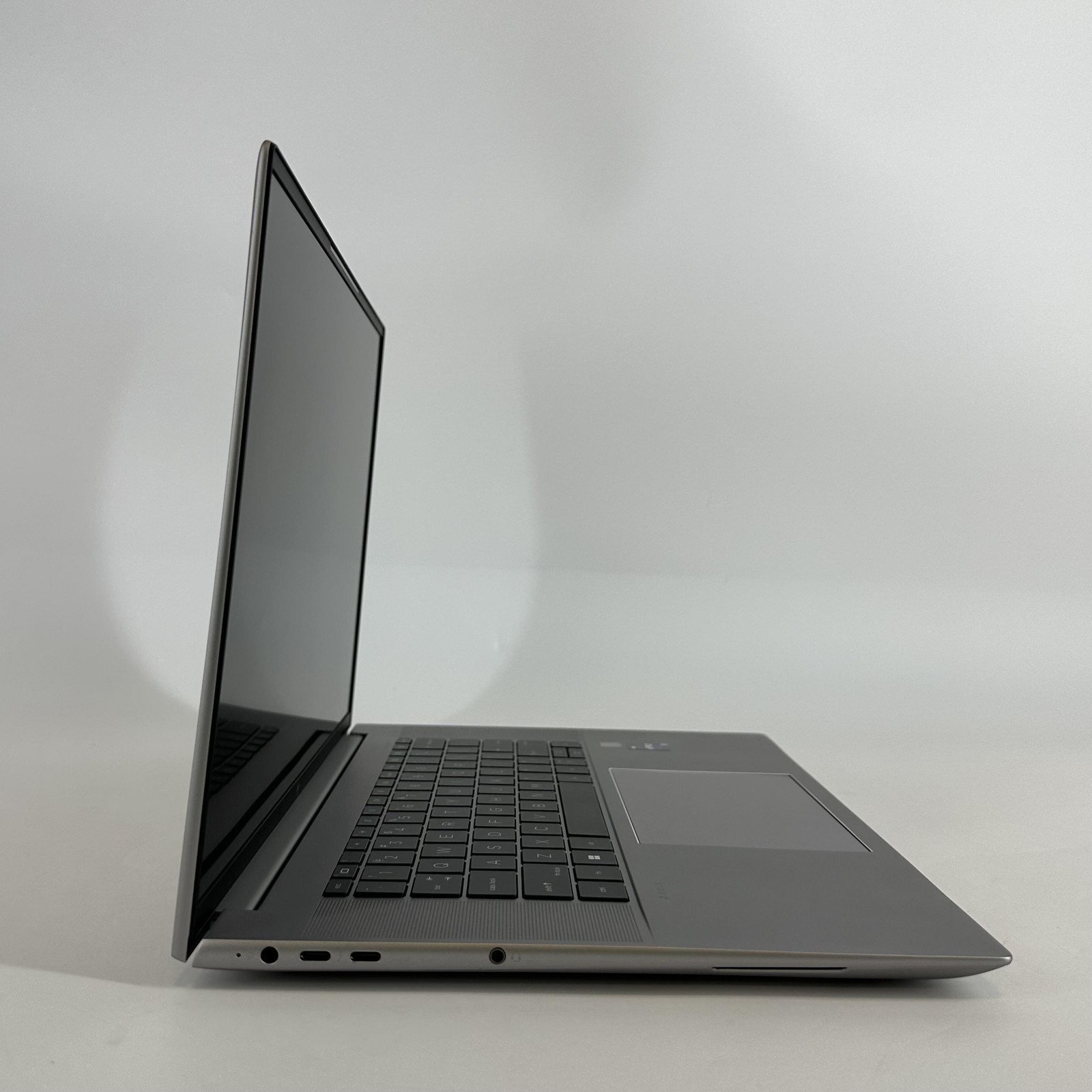 HP ZBook Studio 16 G10 UHD+ 2.5GHz i7-13800H 32GB 512GB SSD RTX A1000 FRAME GAP