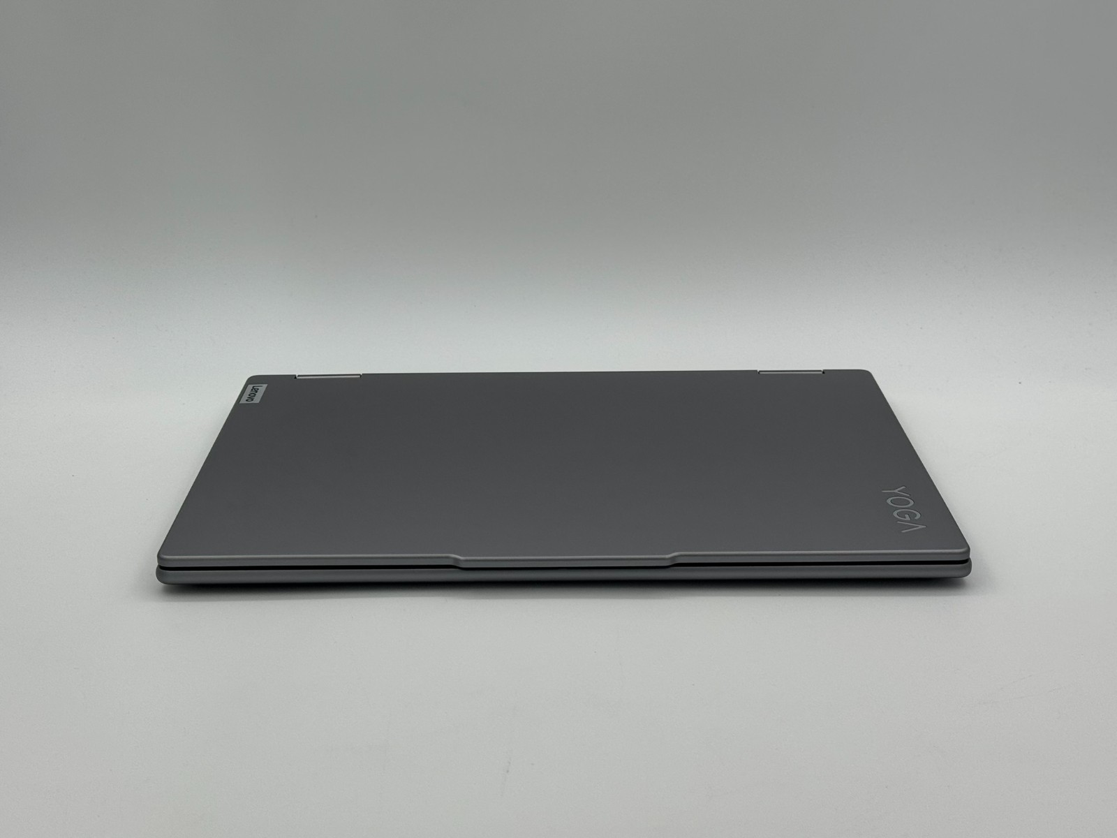Lenovo Yoga 7 2-in-1 16″ 2K Touchscreen Ryzen 7 8840HS 16GB 512GB SSD Gray