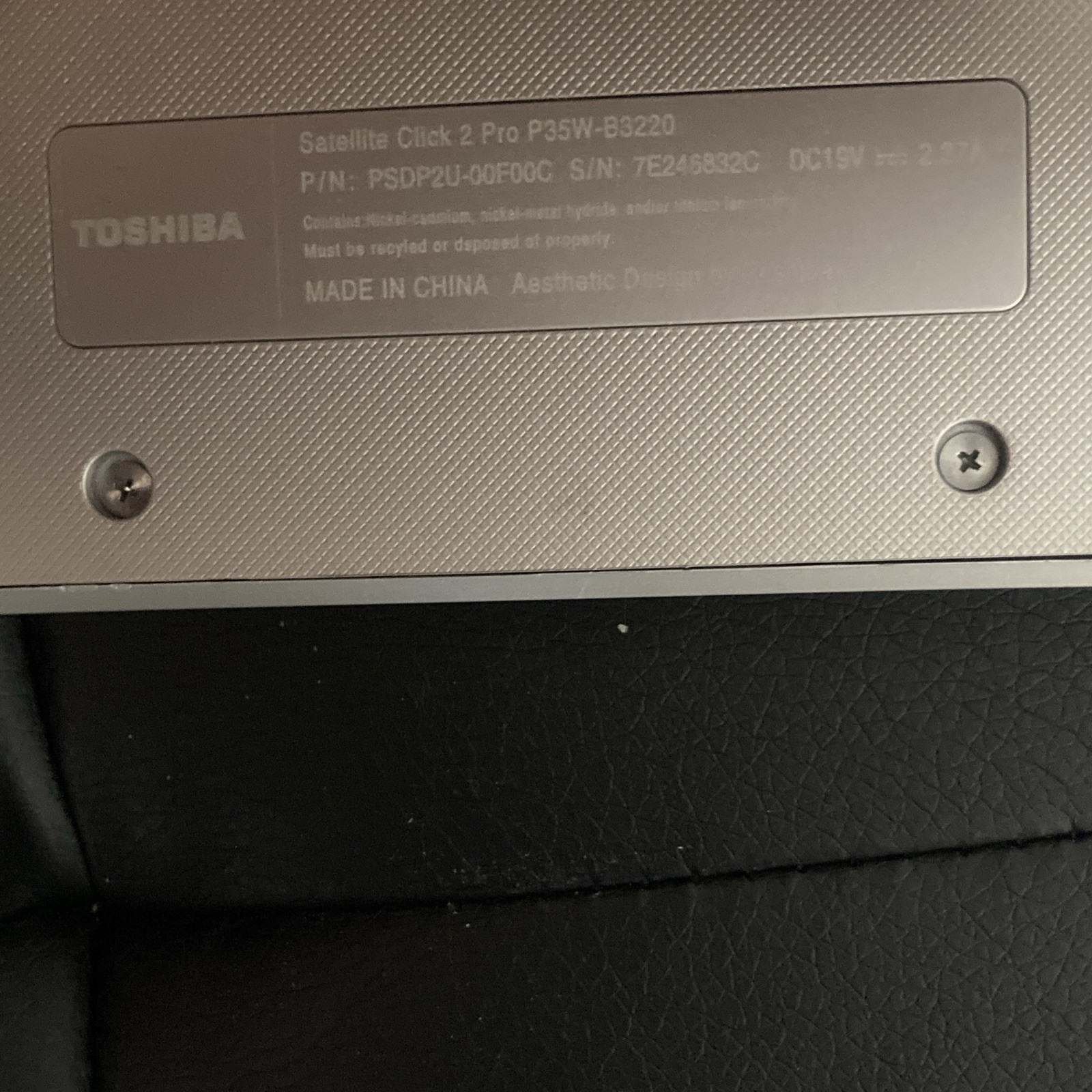 Toshiba Satellite Click 2 Pro P35W-B3220 (For Parts, no charger)