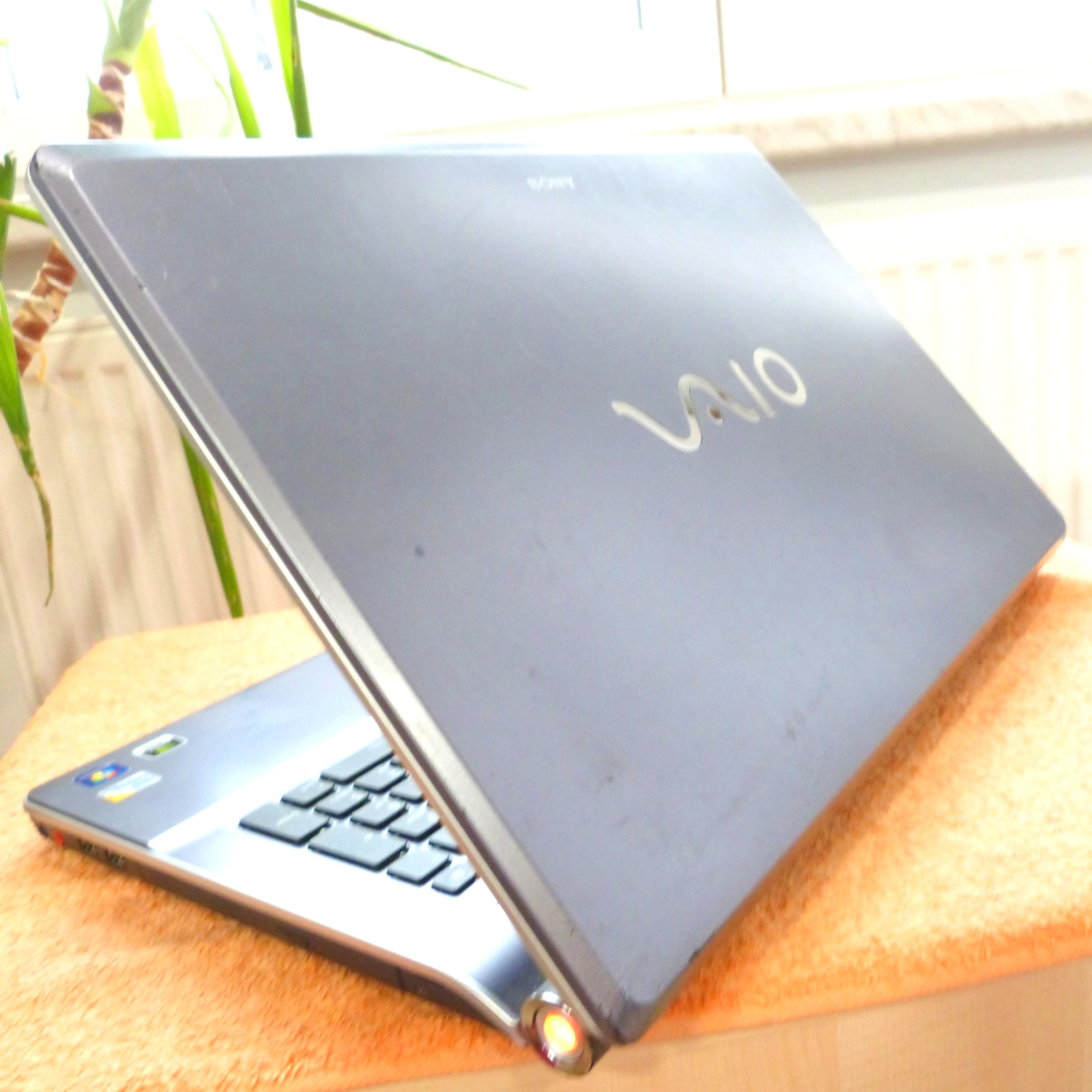 Sony Vaio AW41 18″ HDP xBLACK Cinema DOLBYSOUND l SSD Windows 10 PRO HDMI DVD