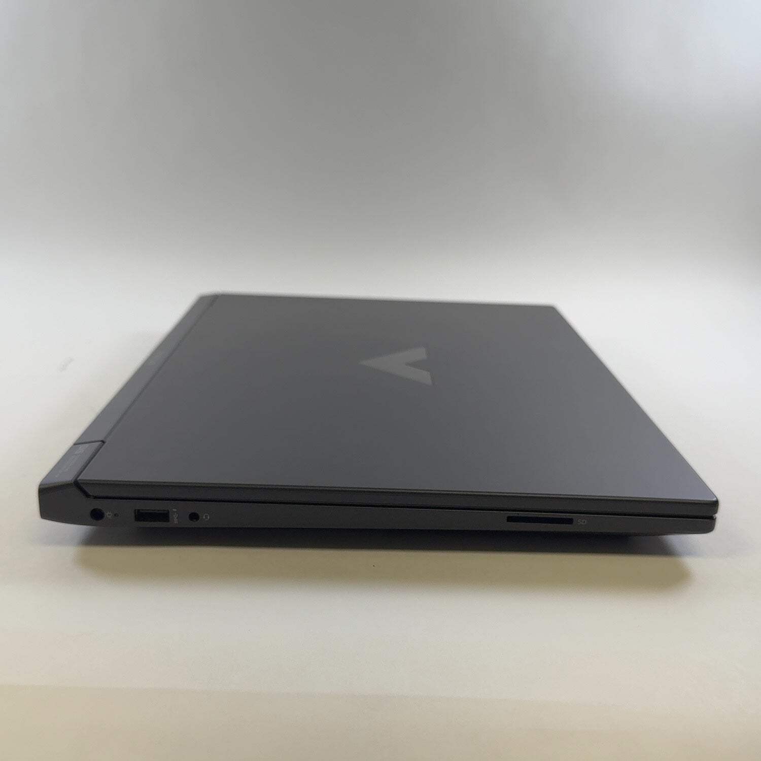 HP Victus 15-FB1013DX 15.6″ Ryzen 5 7535HS 3.3 GHz 8GB RAM 500GB SSD RTX 2050