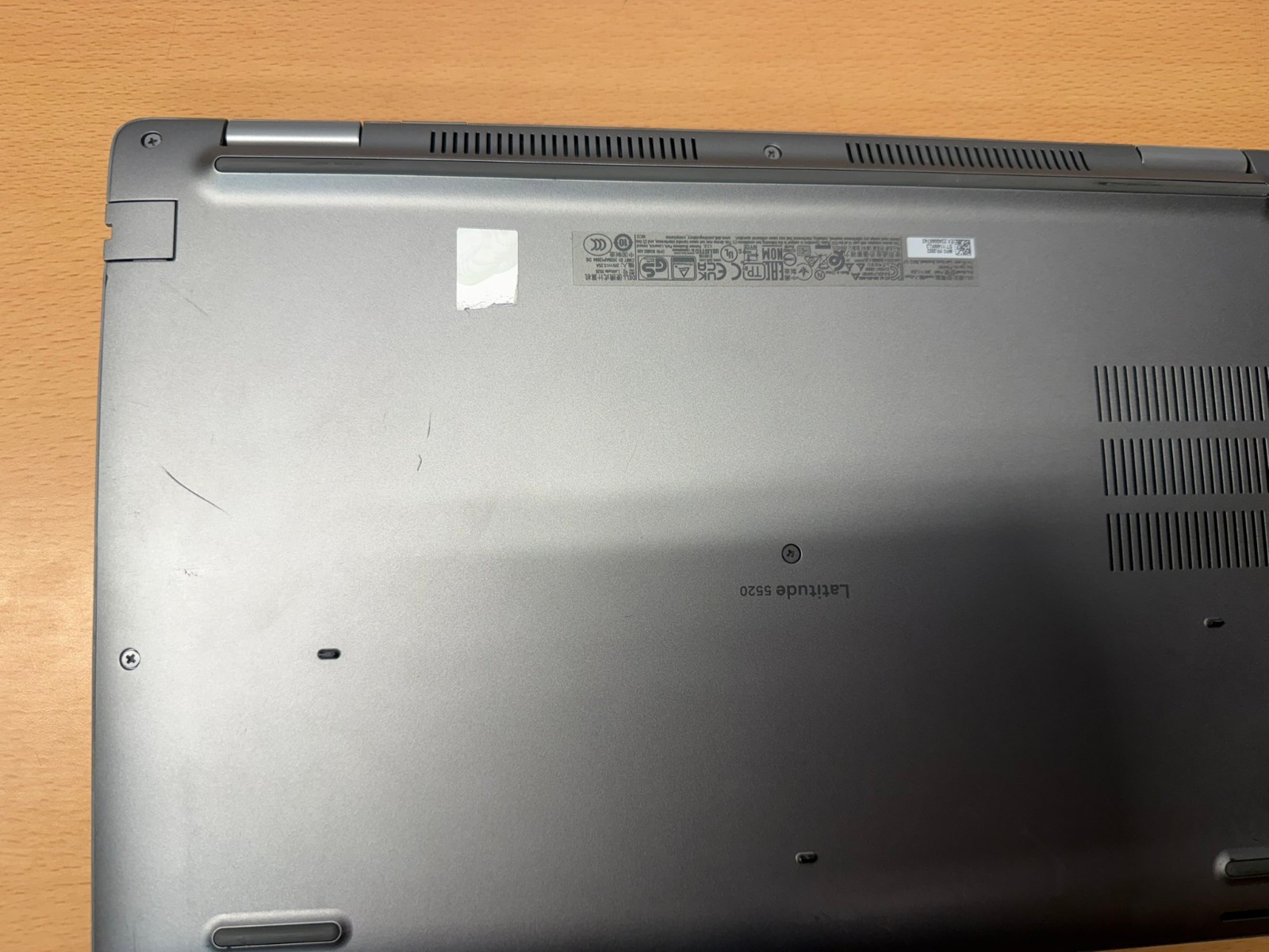 Dell Latitude 5520 i7-1185G7 32GB RAM 256GB SSD FHD Win11 BAD USB-A PORT – READ!