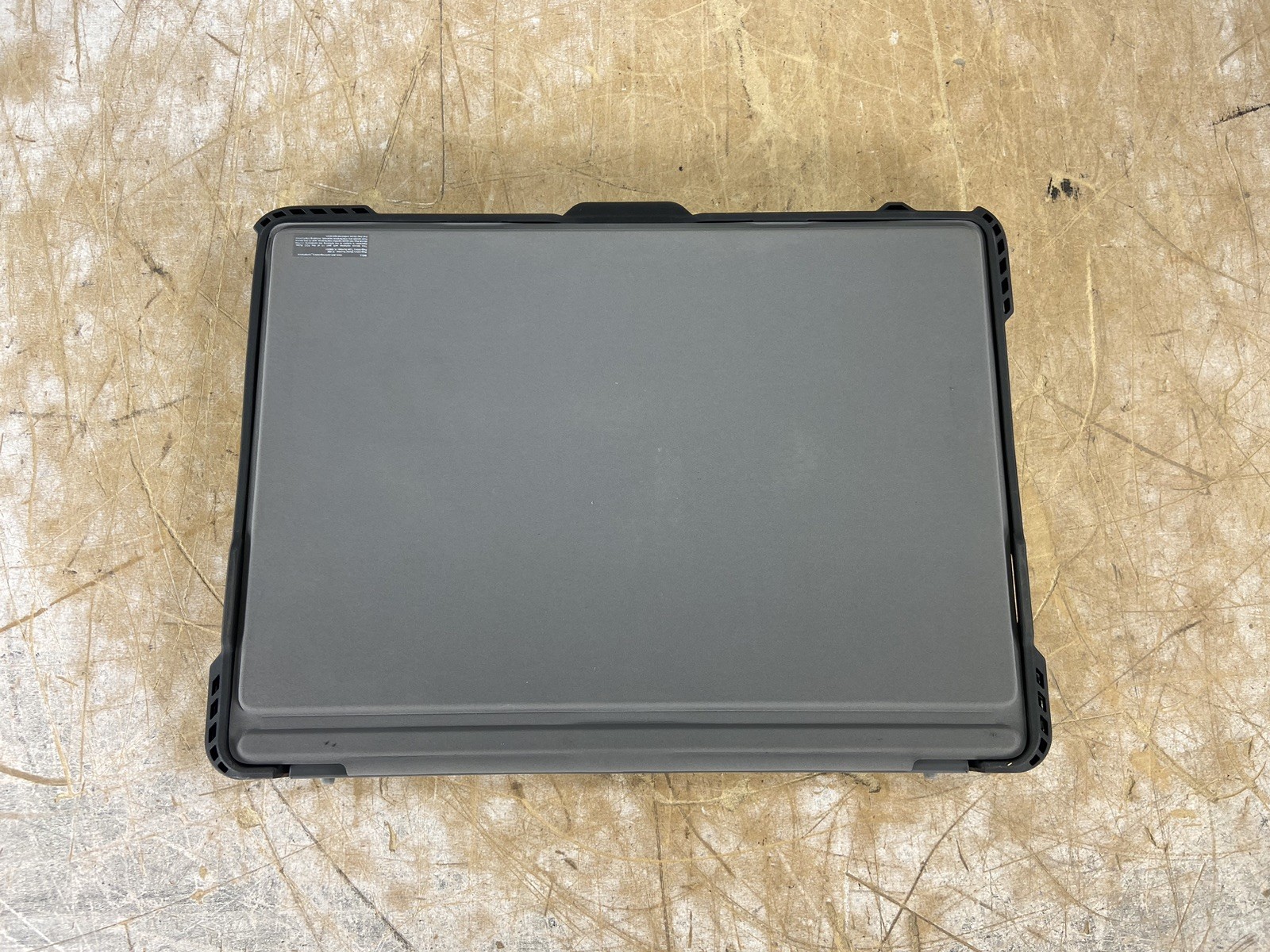 DELL LATITUDE 7210 2-IN-1 i5-10310U @ 1.70GHz, 8GB RAM, NO HDD/OS – (FOR PARTS)