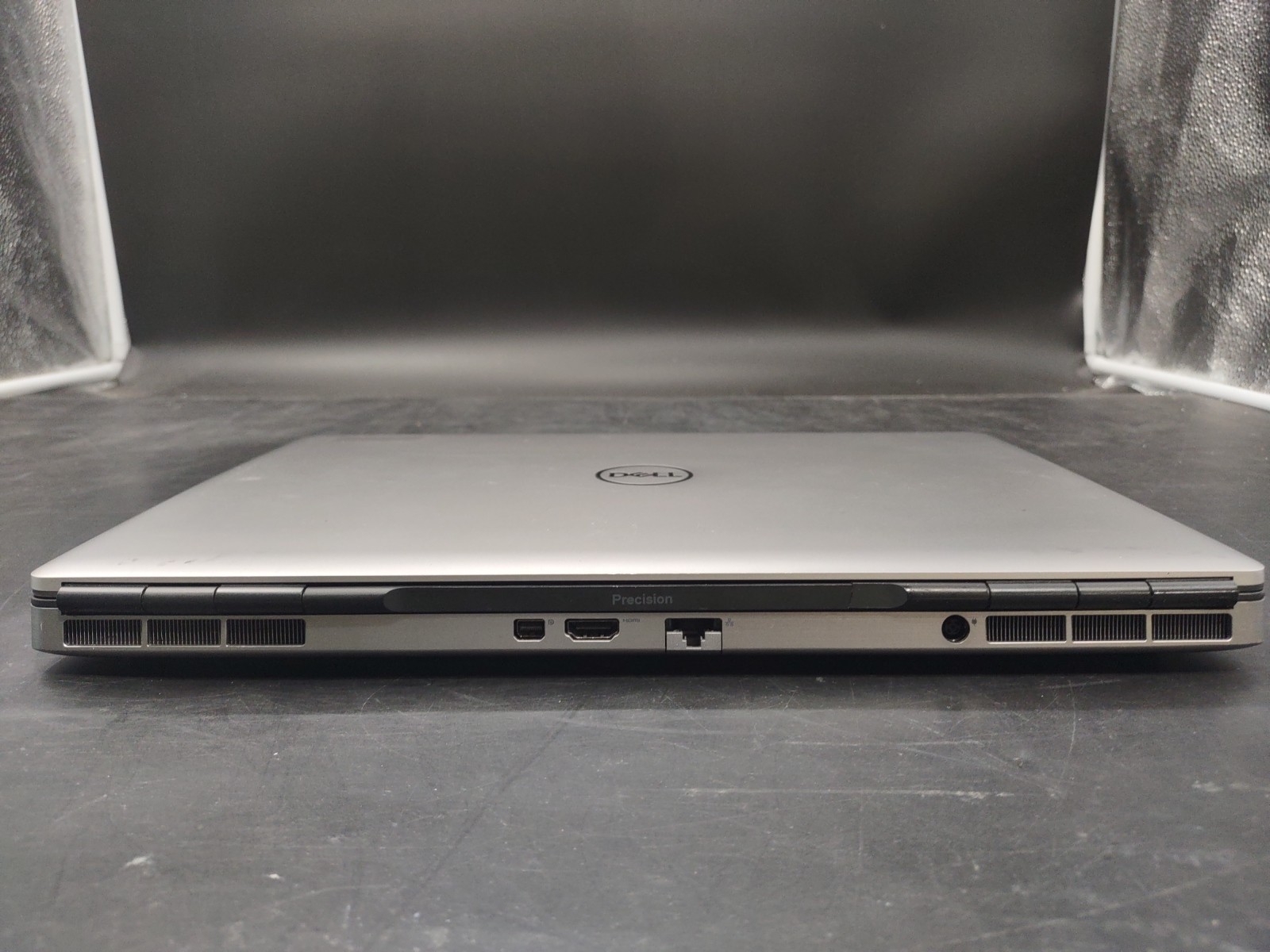 Dell Precision 7550 i7 10850H @ 2.70Ghz 32GB RAM NO HDD NO OS