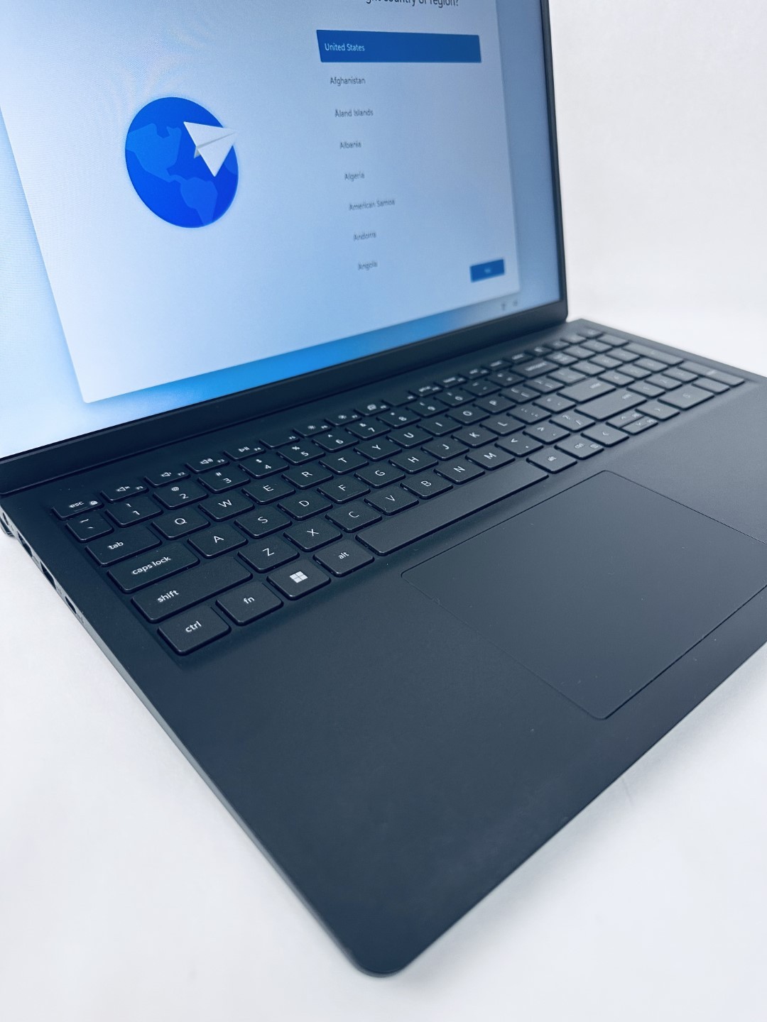 Dell Inspiron 3530 15.6″ FHD Touch i7-1355U 16GB RAM 512GB SSD W11H U