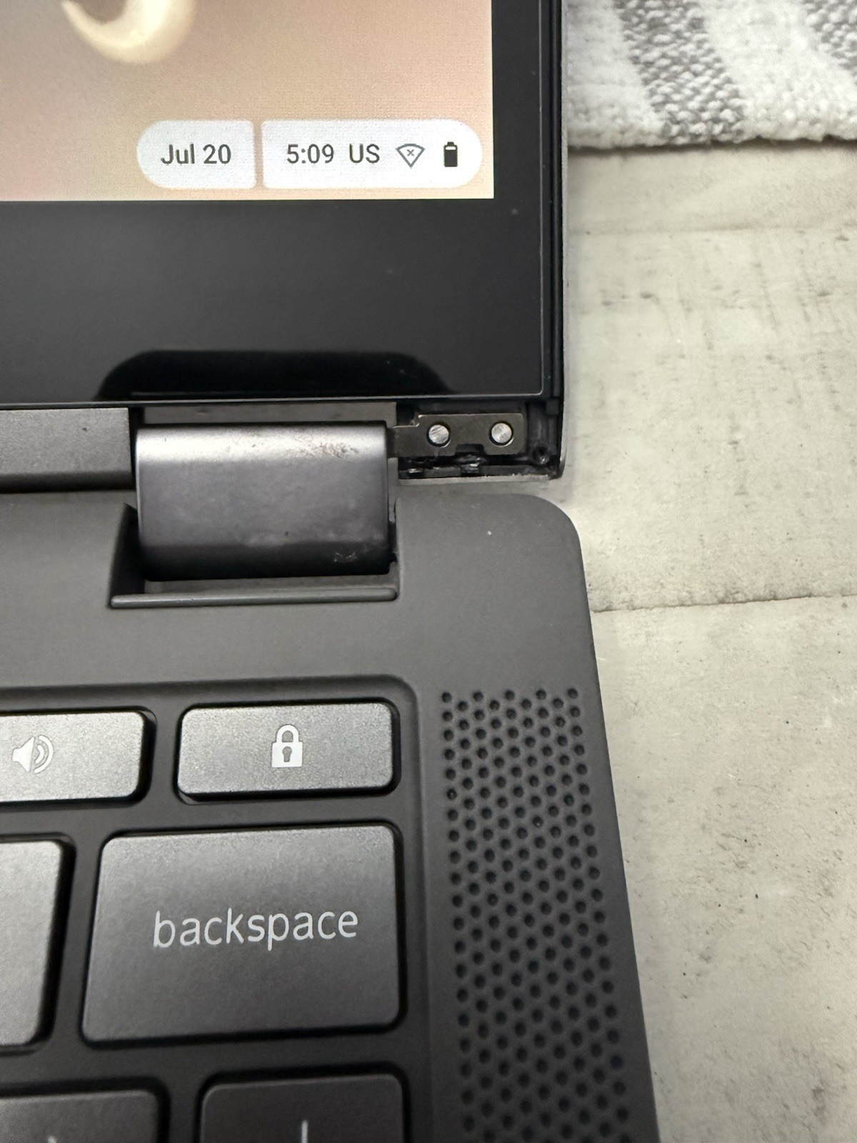 Lenovo ChromeBook Flex 5 13.3 inch (64GB, Intel Core i3 10th Gen., 2.10GHz, 4GB)