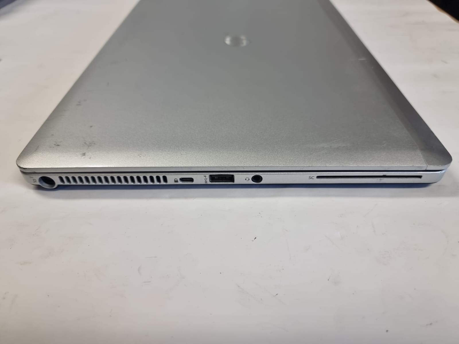 HP ELITE BOOK FOLIO 9470M/ I7-3667U / 8 GB RAM/ 128Gb SSD / WIN10 / HP Charger