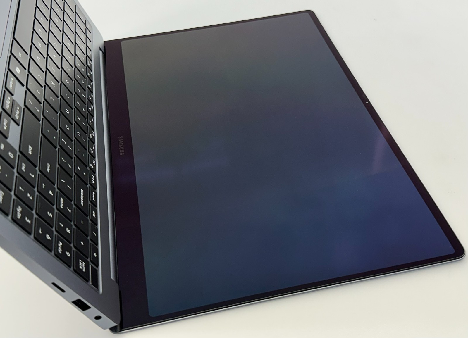 Samsung Galaxy Book4 Ultra NP960XGL 16″ Core Ultra 7 16GB RAM 1TB #15