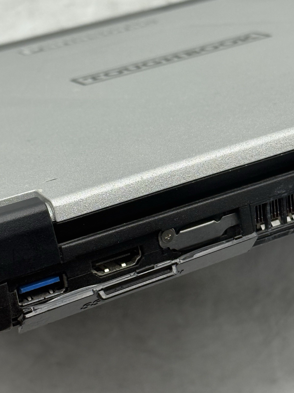 Panasonic Toughbook CF-54 i5-7300U 2.6GHz 8GB RAM READ