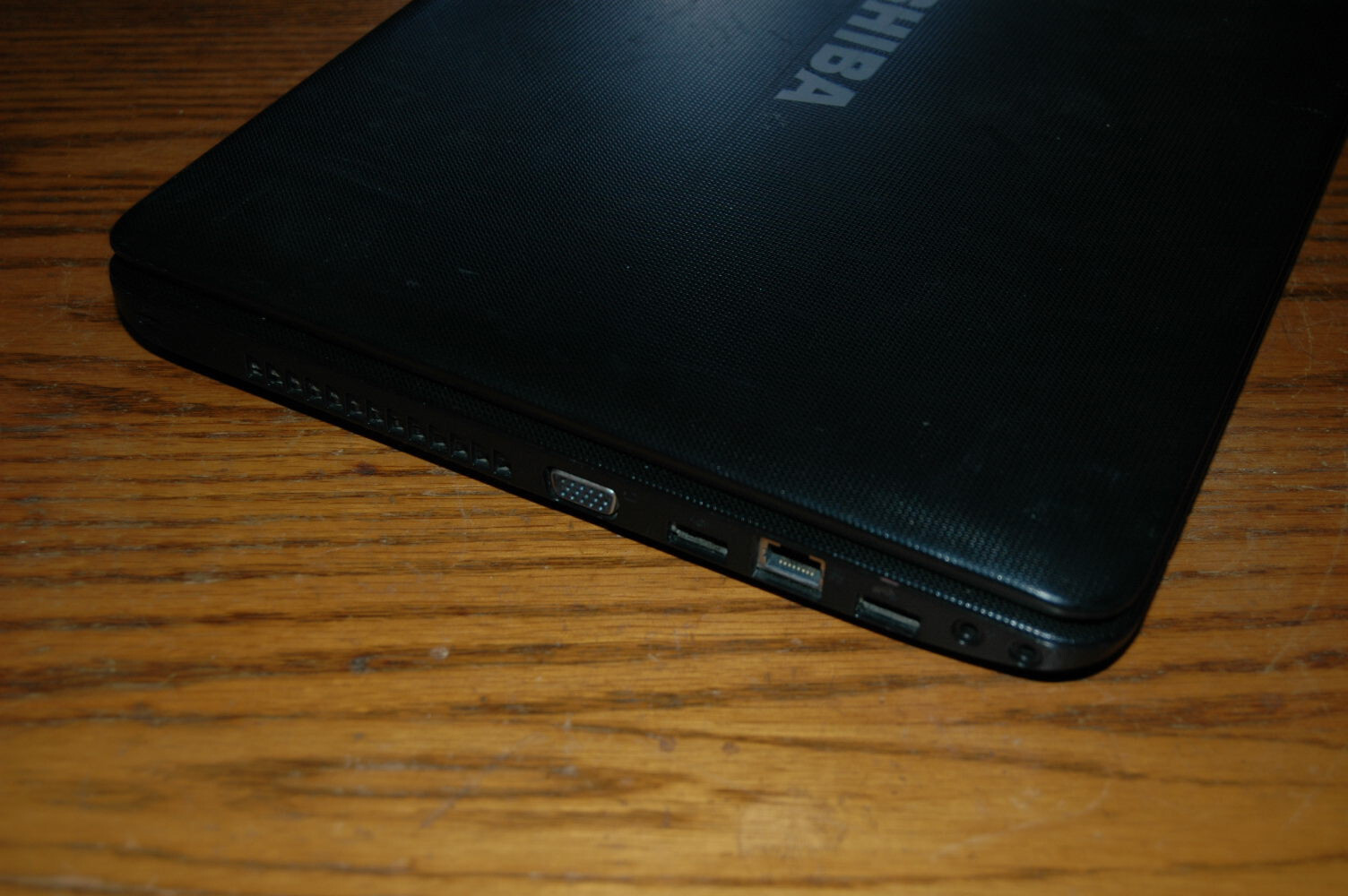 Toshiba Satellite 15.5 Inch Laptop As Parts Repair Dead Gold Recovery Scrap