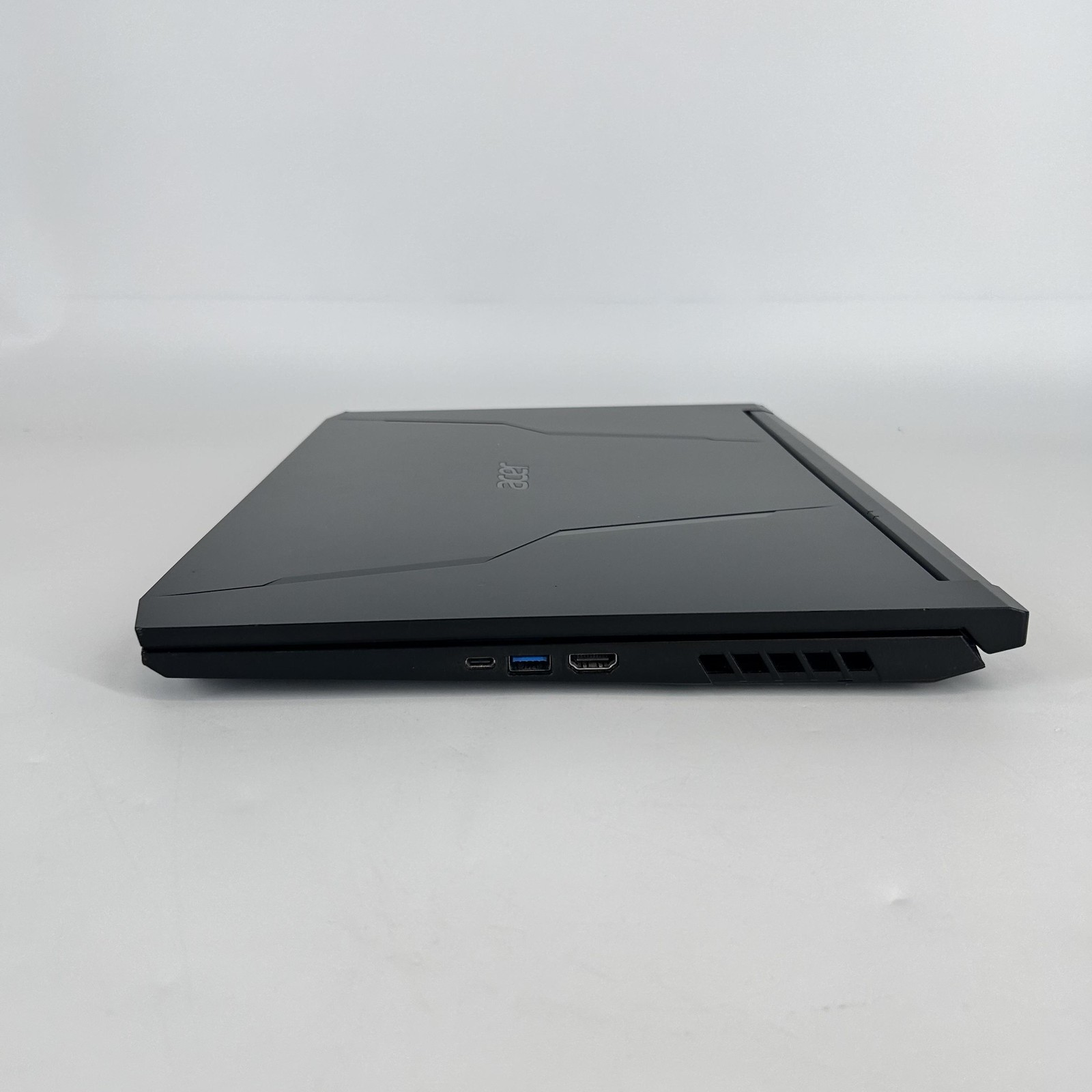 Acer Nitro 5 17.3 FHD i7-11800H 2.30GHz 40GB 1TB SSD/1TB HDD RTX 3050 Ti Good