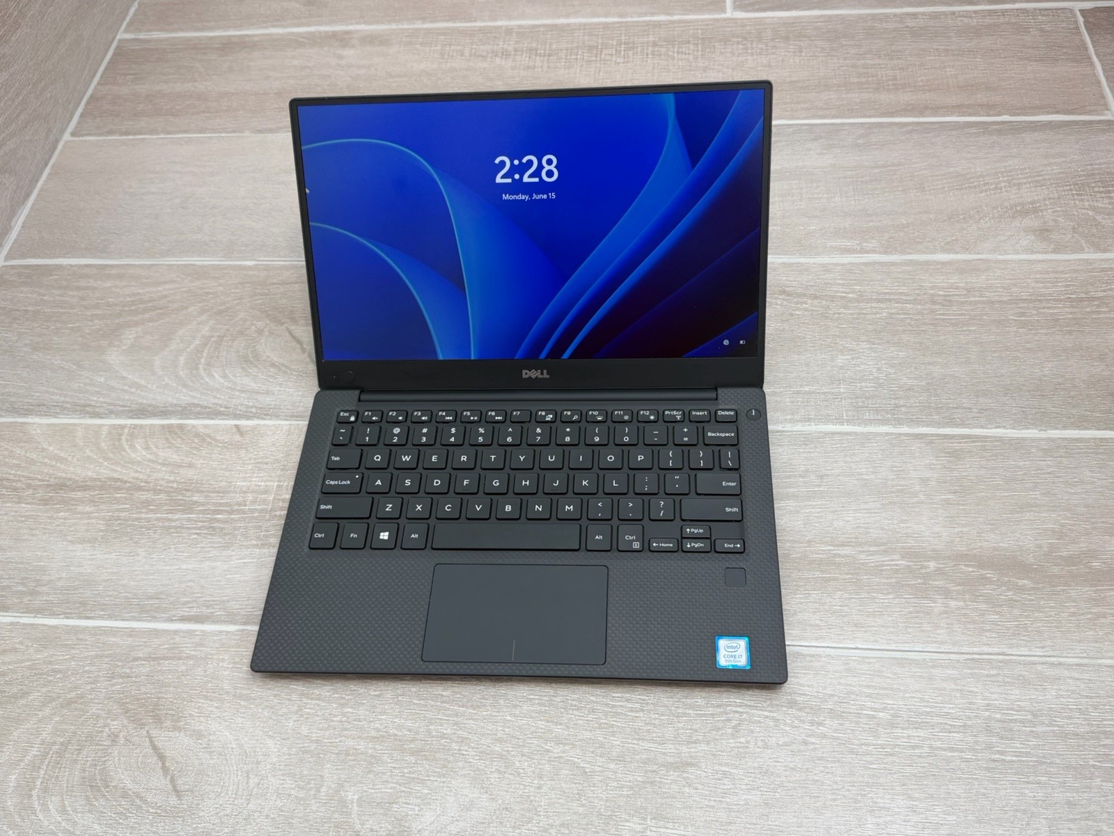 Dell XPS 15 9550 13.2″ Laptop Core i7-8550U 8GB RAM 256GB SSD Win-11