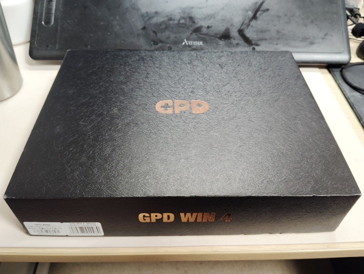 GPD WIN 4 Handheld Gaming PC Ryzen 7 6800U 16GB RAM 1TB SSD